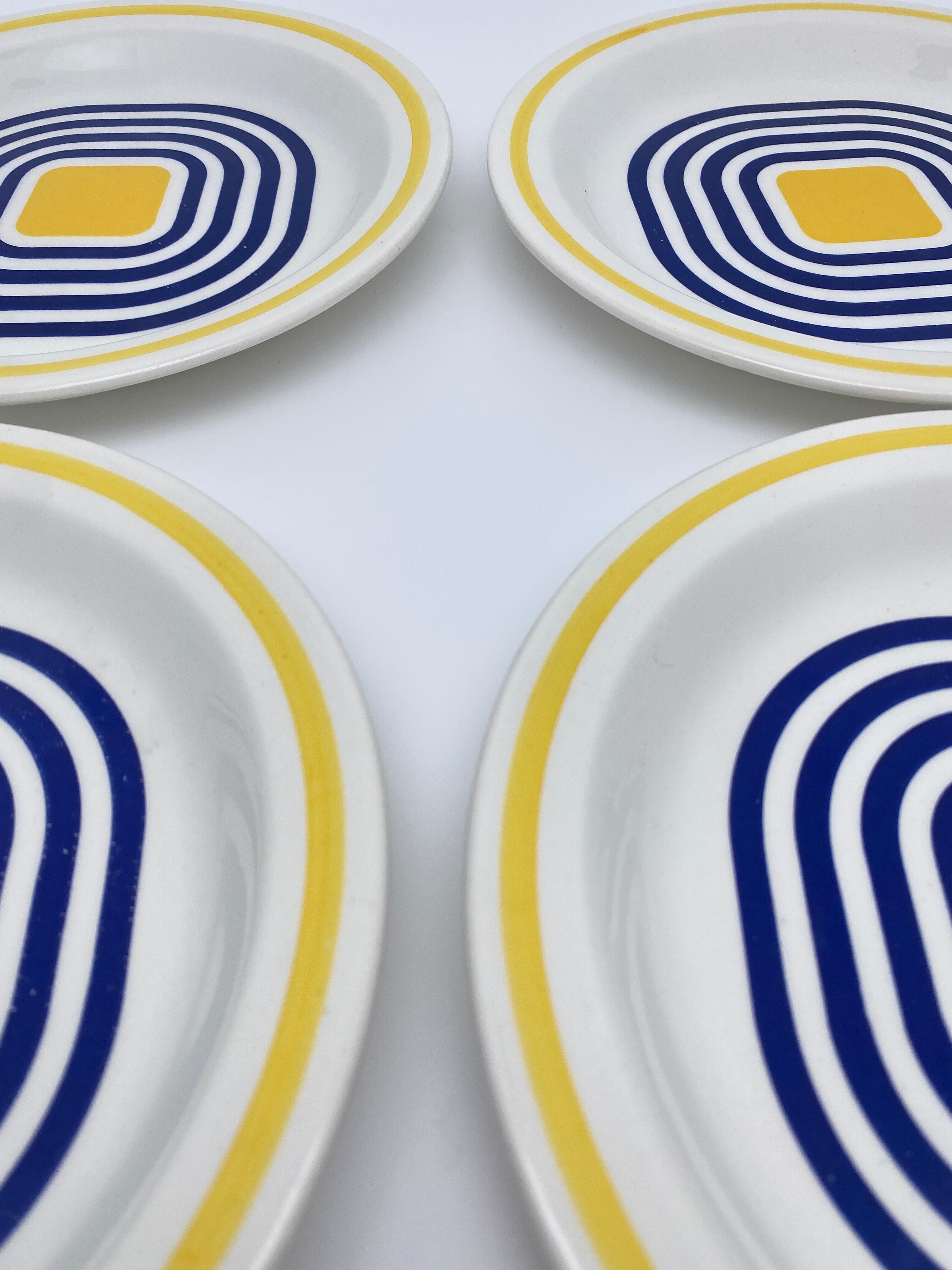 Gien Avant Garde dessert plates