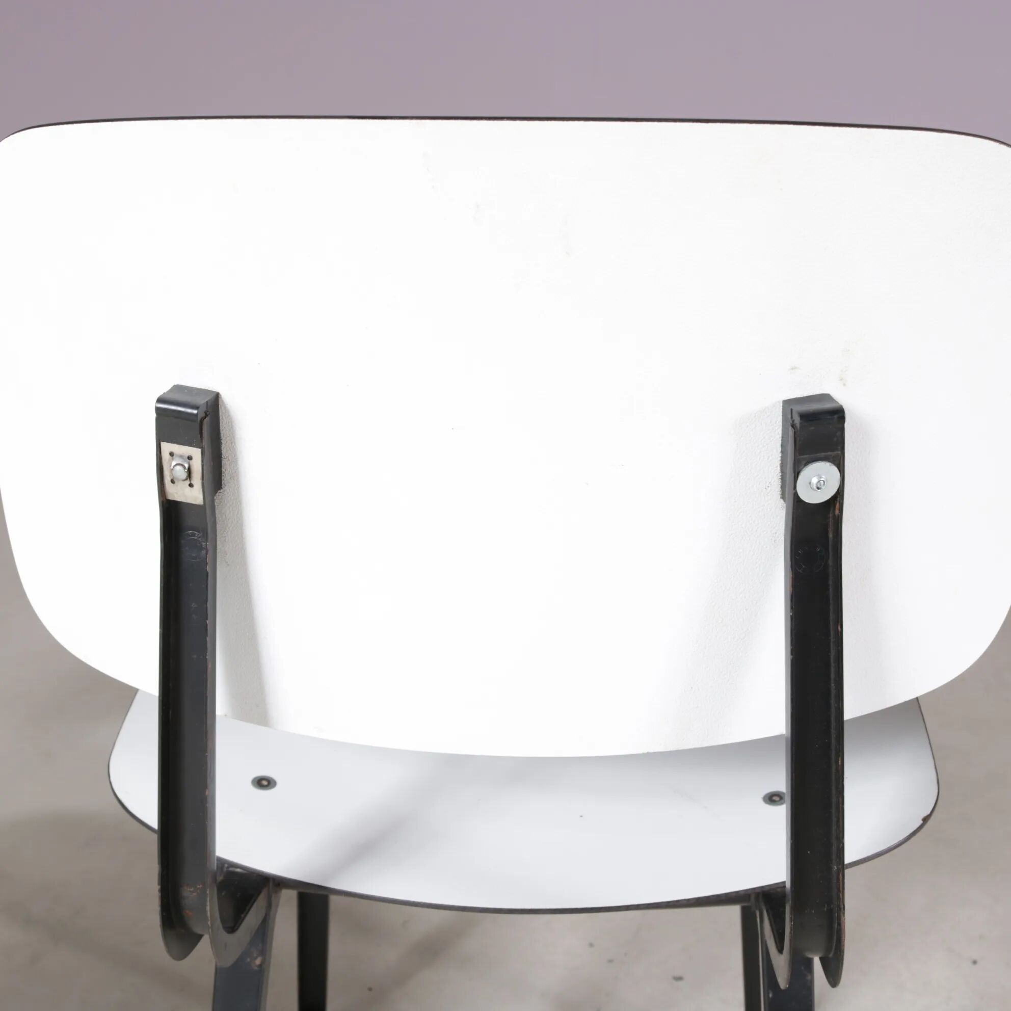 1950s Result chair black/white Friso Kramer Ahrend-De Cirkel