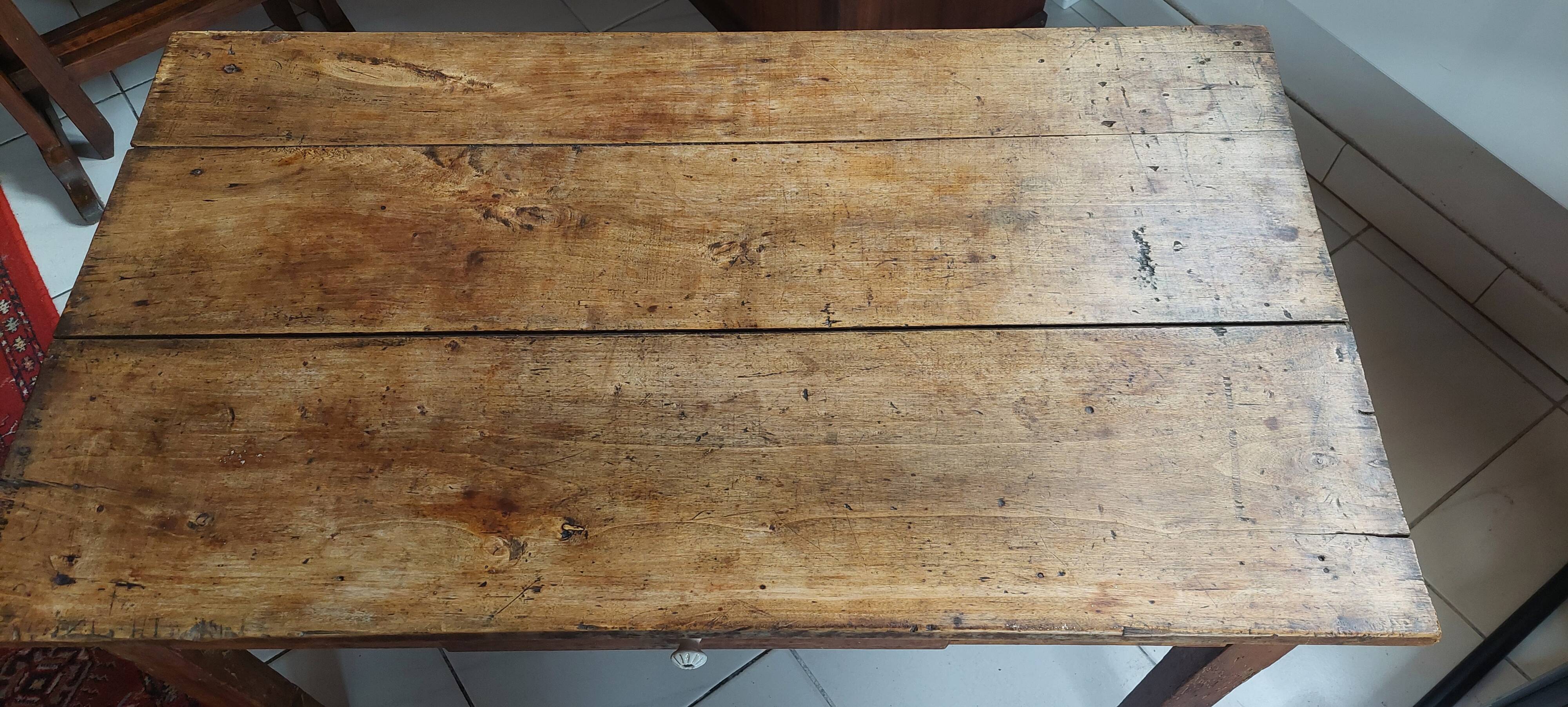 Low table in pine, one drawer