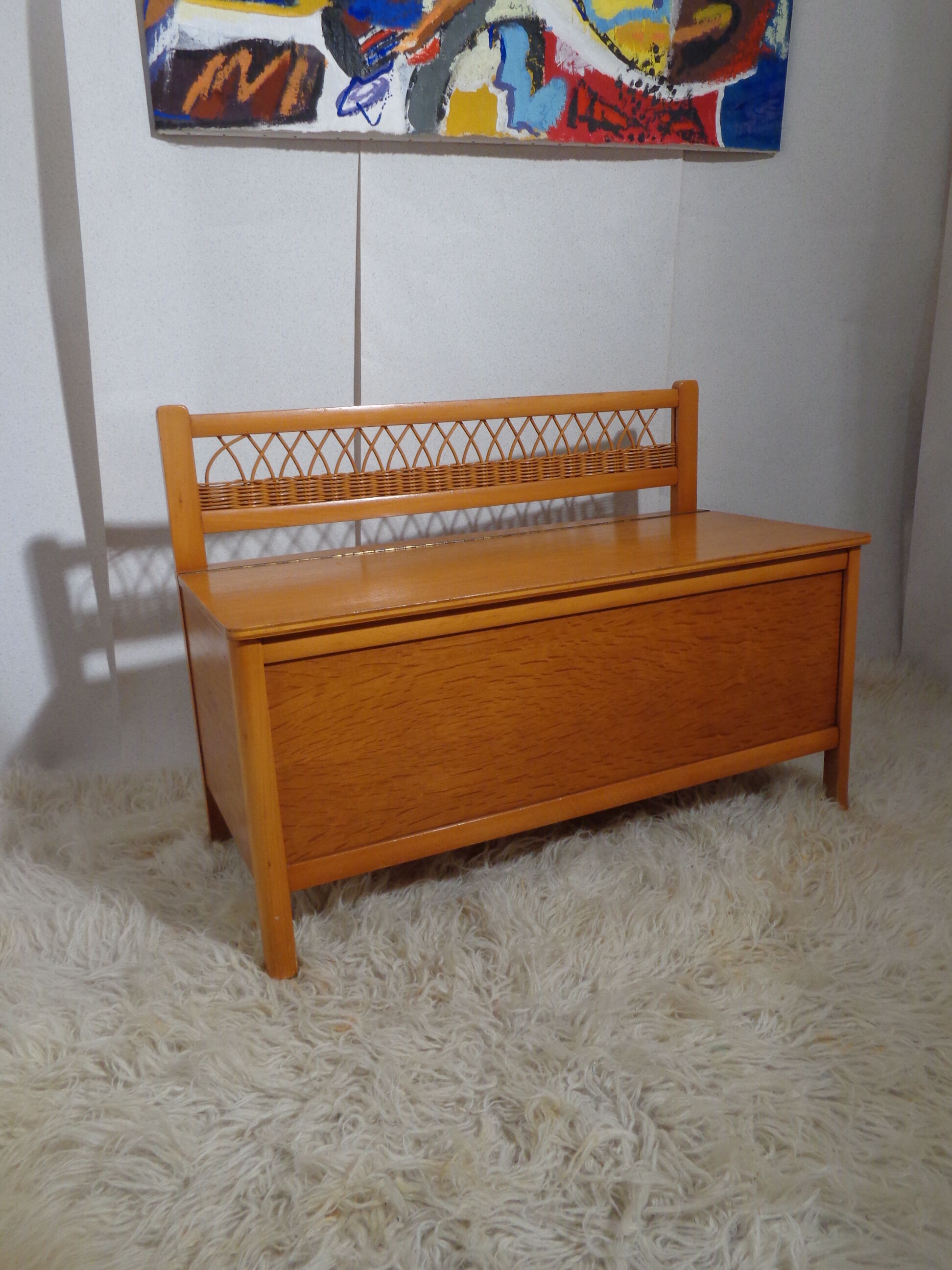 Trunk bench vintage wood and rattan of the 1950s