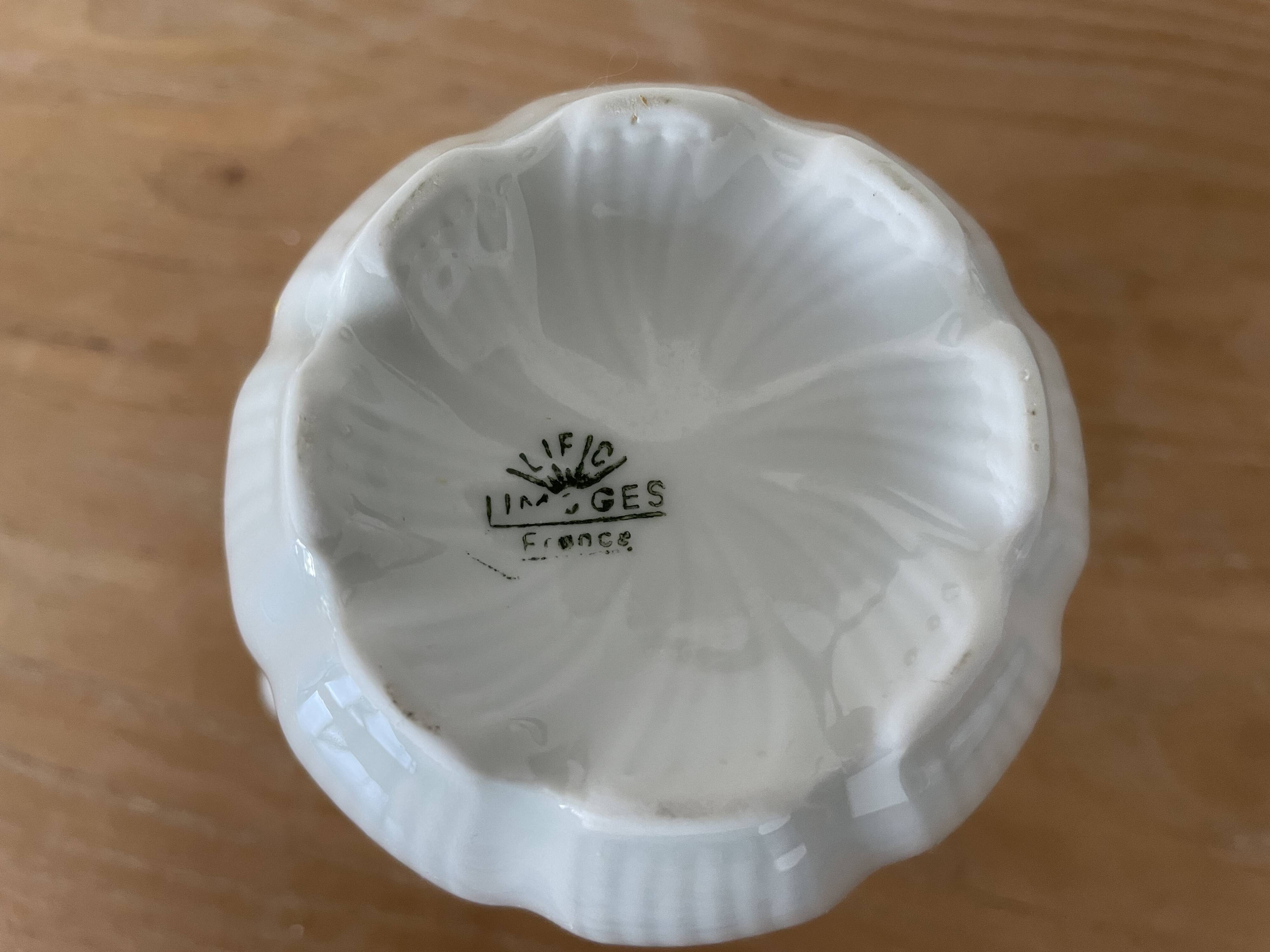 set of 3 coffee cups with matching small milk jug