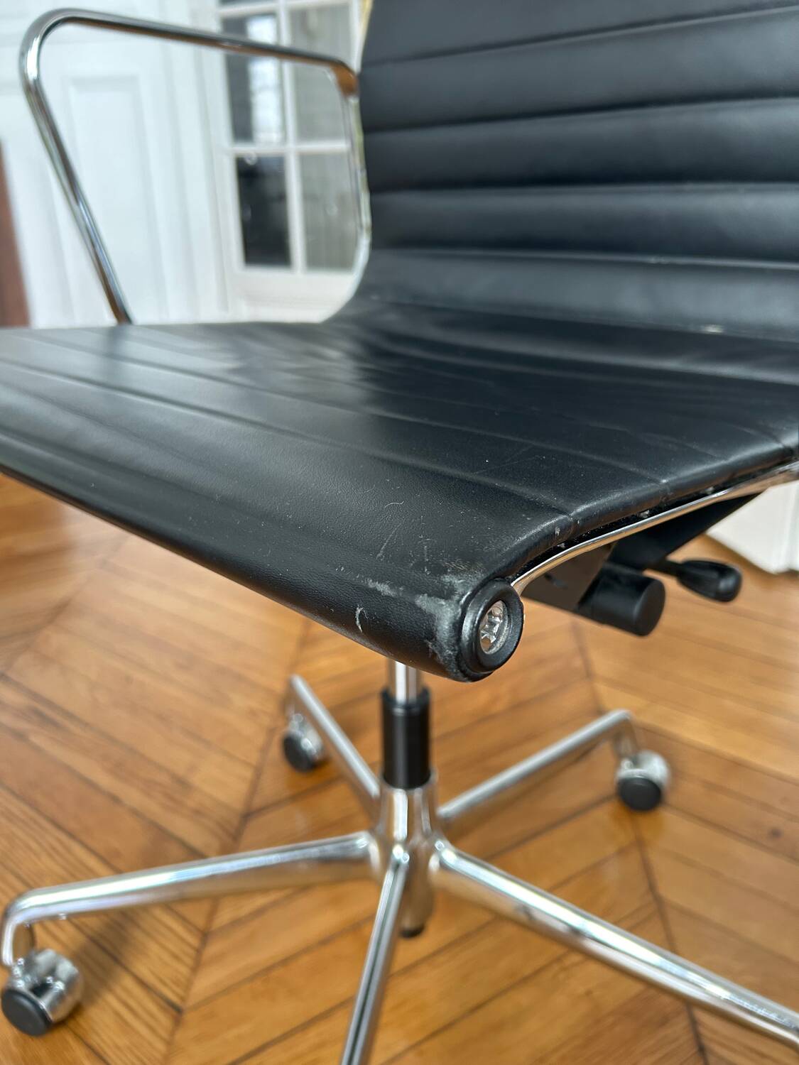 Eames Office Chair EA118 Leather