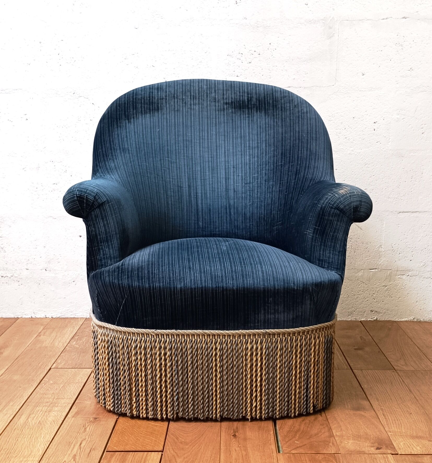 Pair of vintage toad armchairs