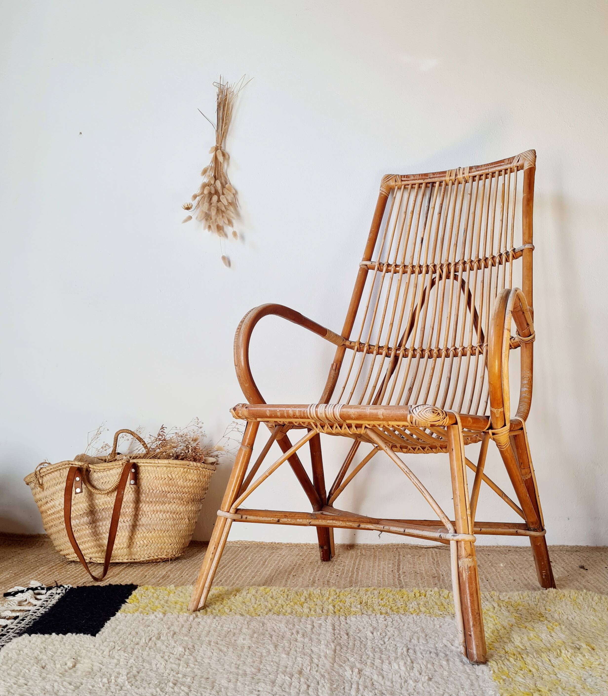 Fauteuil ancien en rotin large dossier