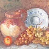 Flat board and grapes