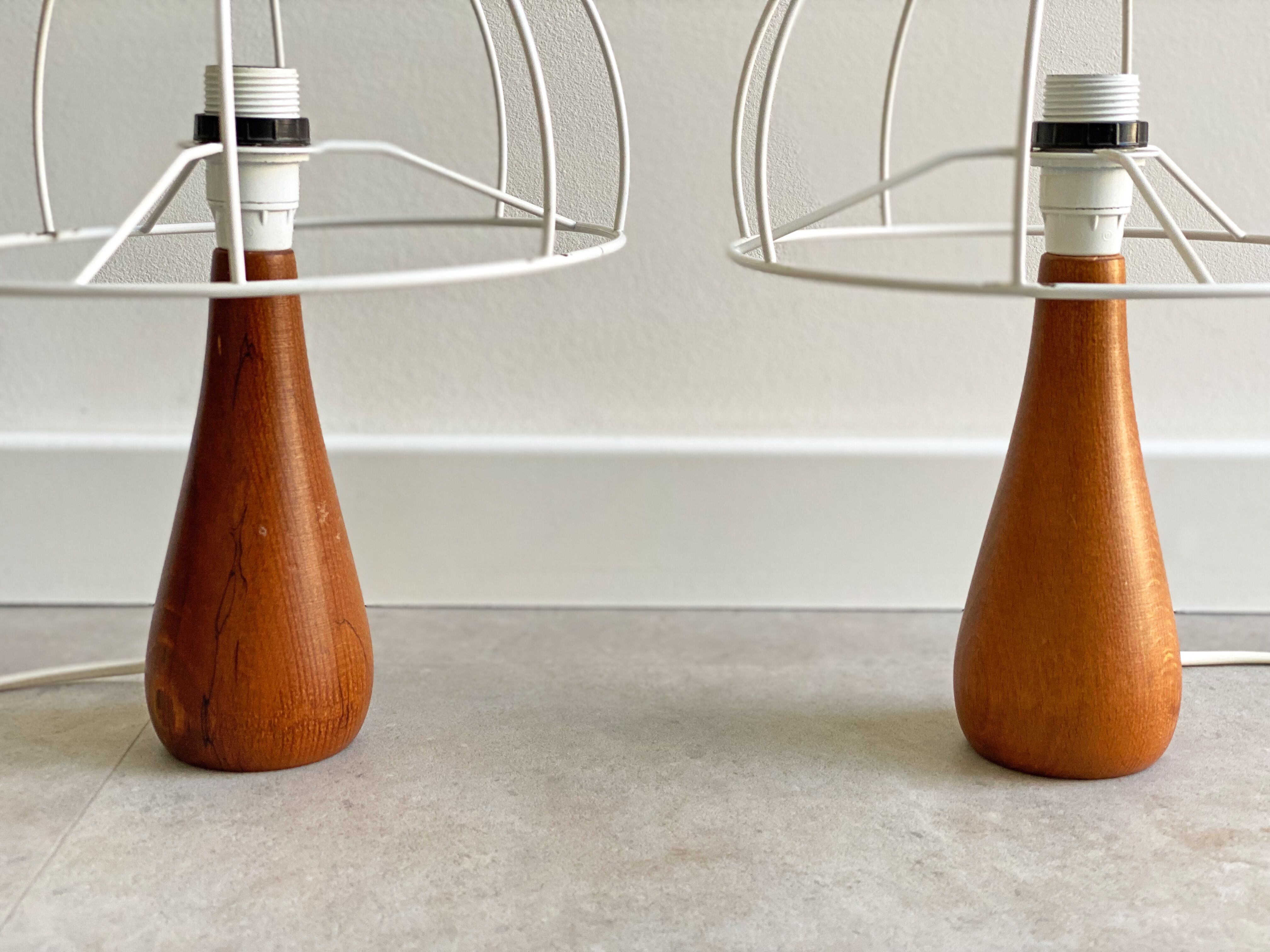 Set of 2 vintage teak table lamps / lamp bases