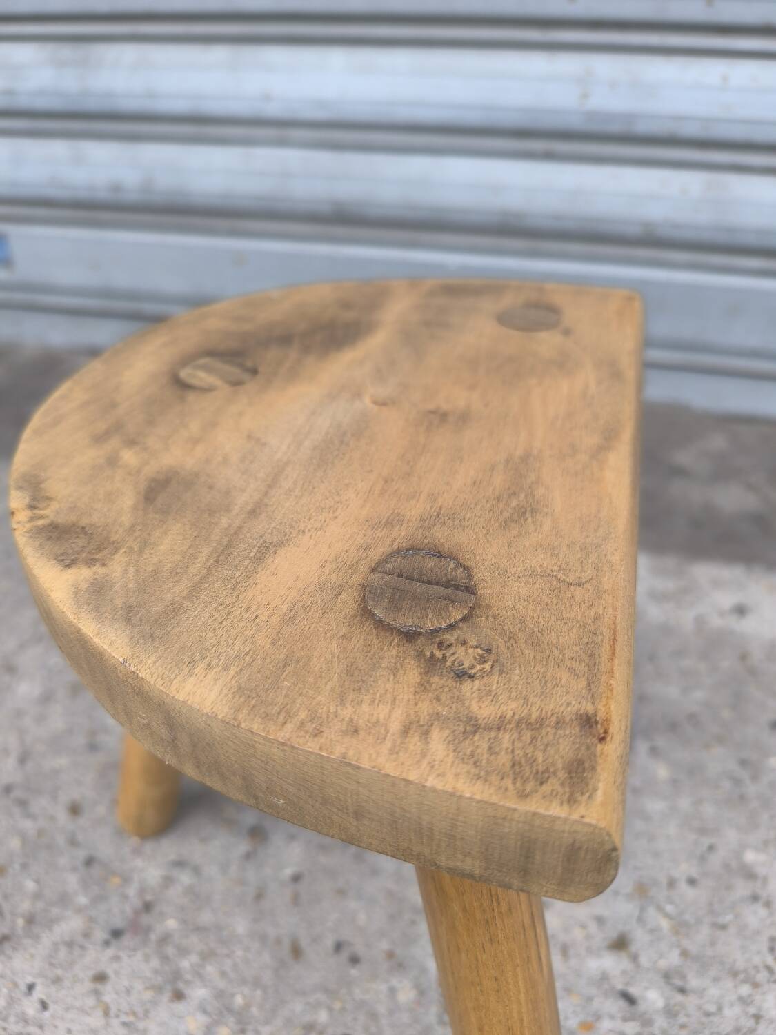 Tabouret tripode en bois de hêtre 1960