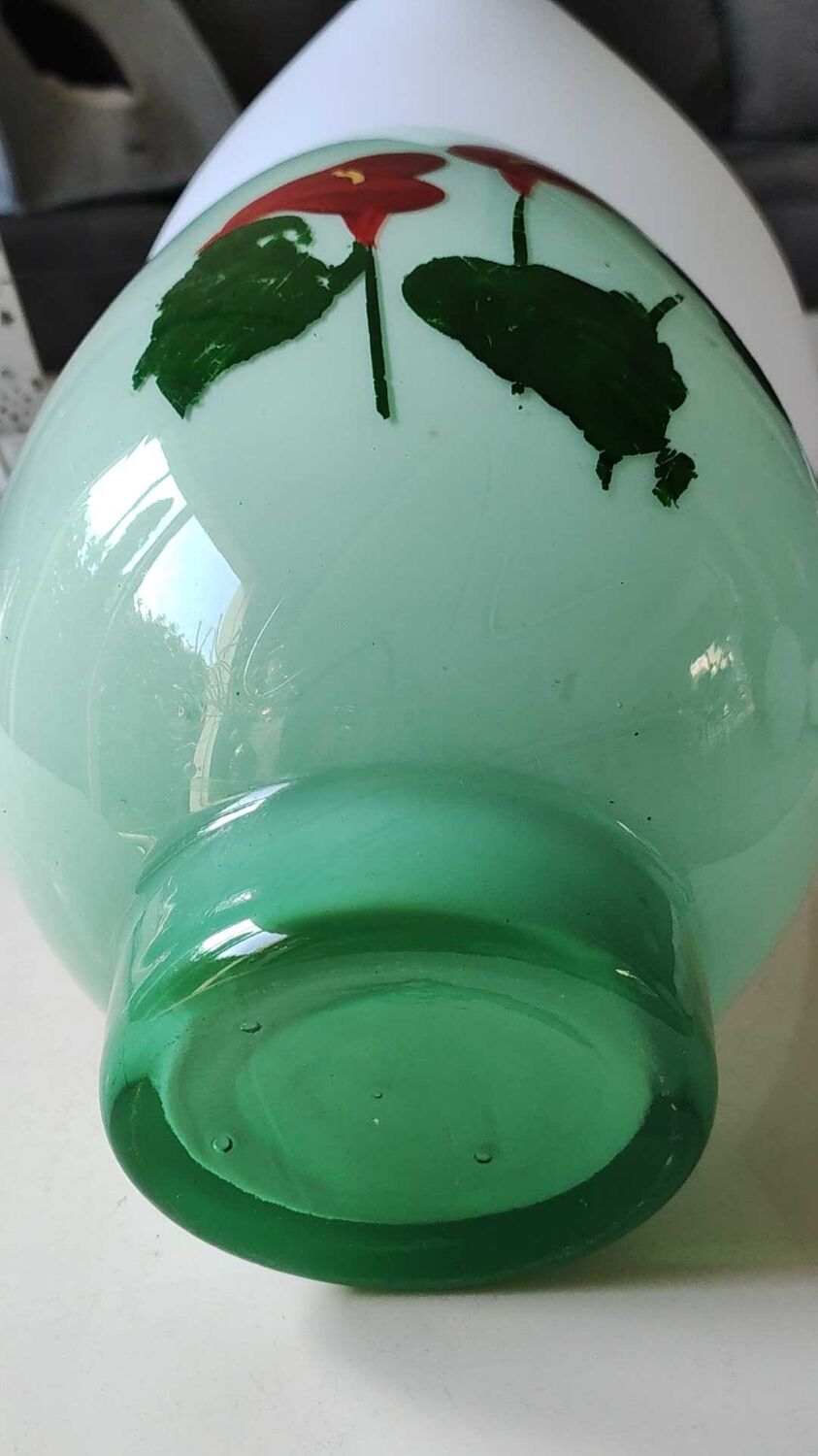 Vase in opaline crystal, red arum flowers. Vintage