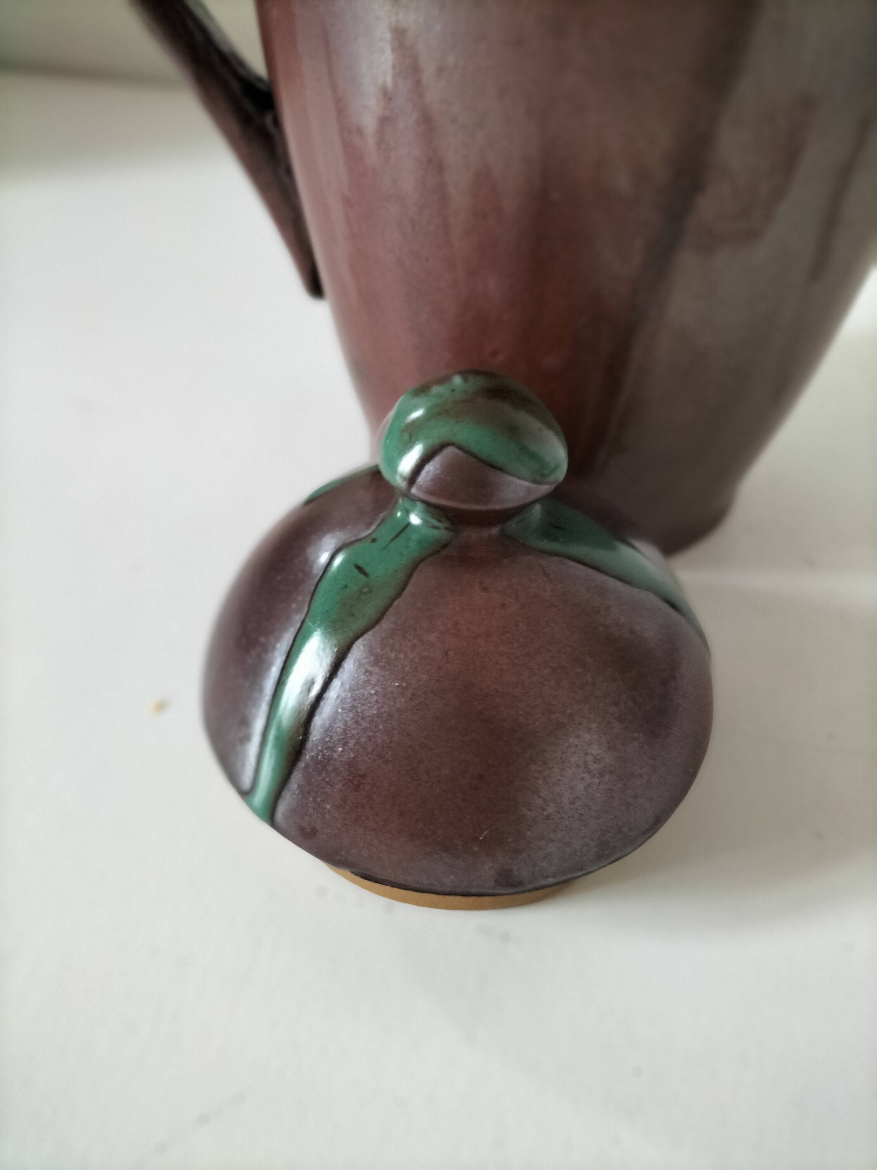 Ceramic coffee pot in red clay – artist's creation
