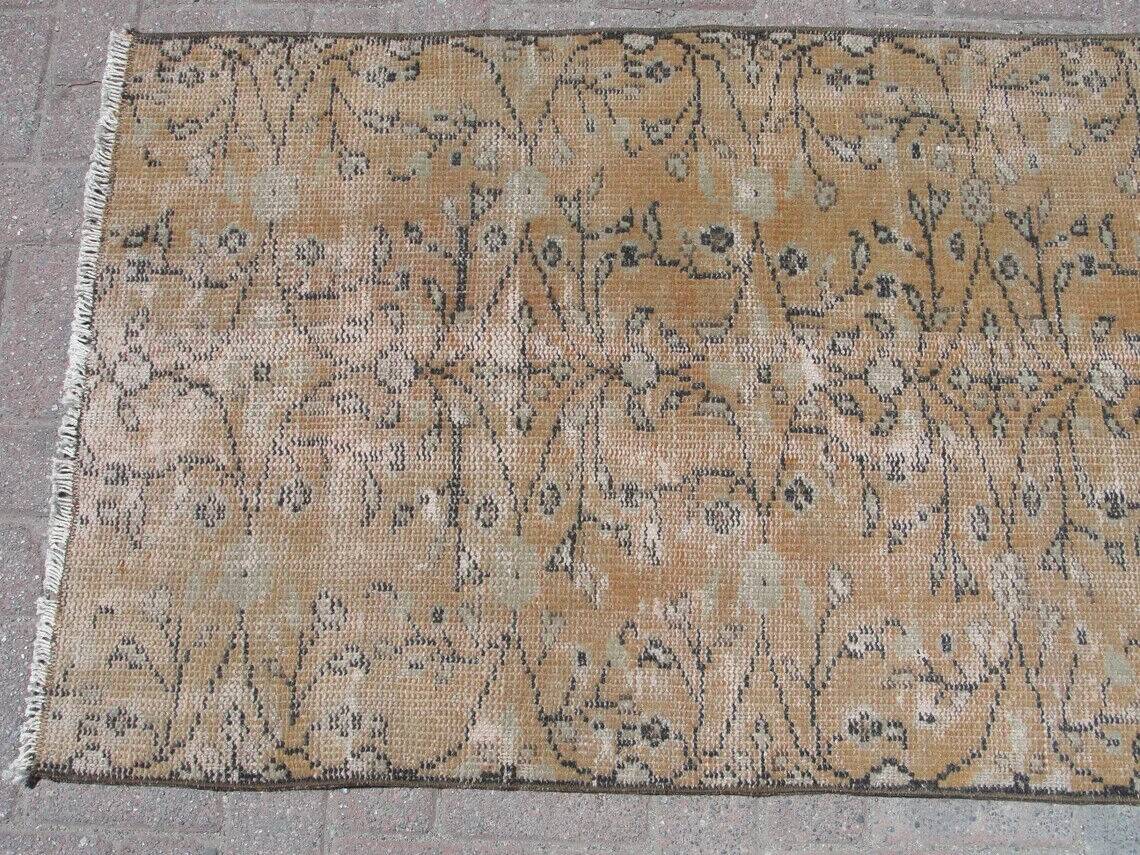 Vintage boho style rug - Oushak rug for entryway