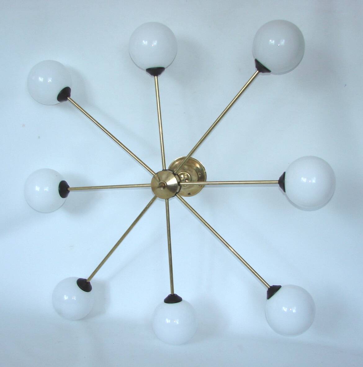 Lustre de style Stilnovo en laiton, métal et verre, années 1960
