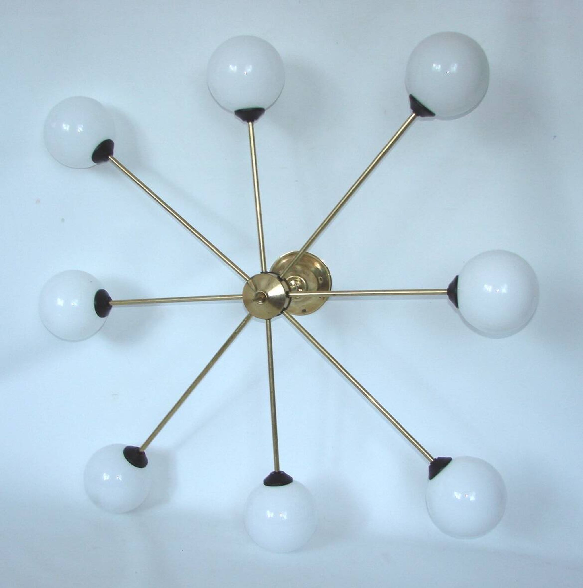 Stilnovo 1960s-style chandelier | Brass, metal and glass | 8x E14 | Vintage