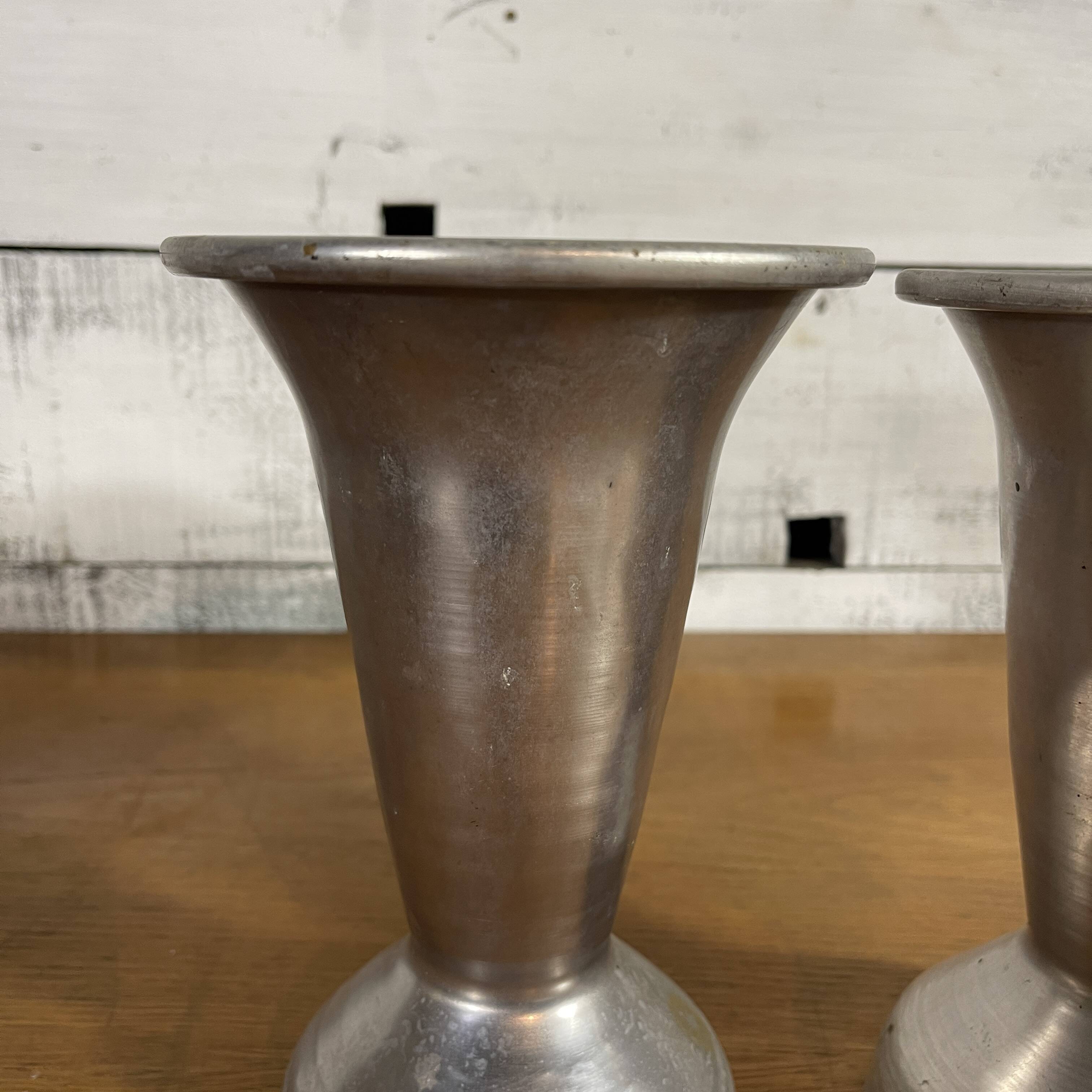 Paire de vase en alu