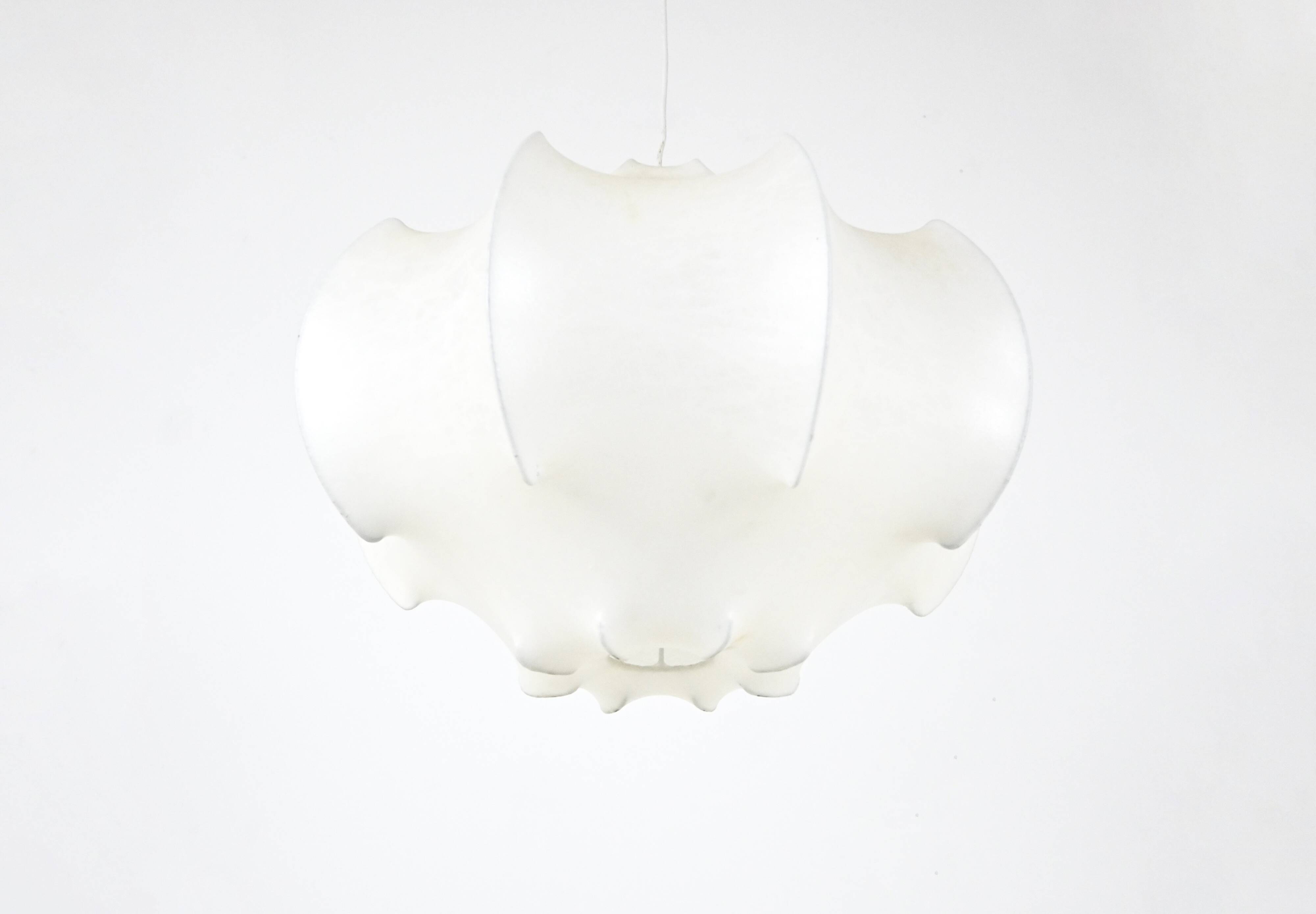 “Viscontea” pendant light by AchilleSu & Pier Giacomo Castiglioni for Flos