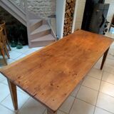 Farm table