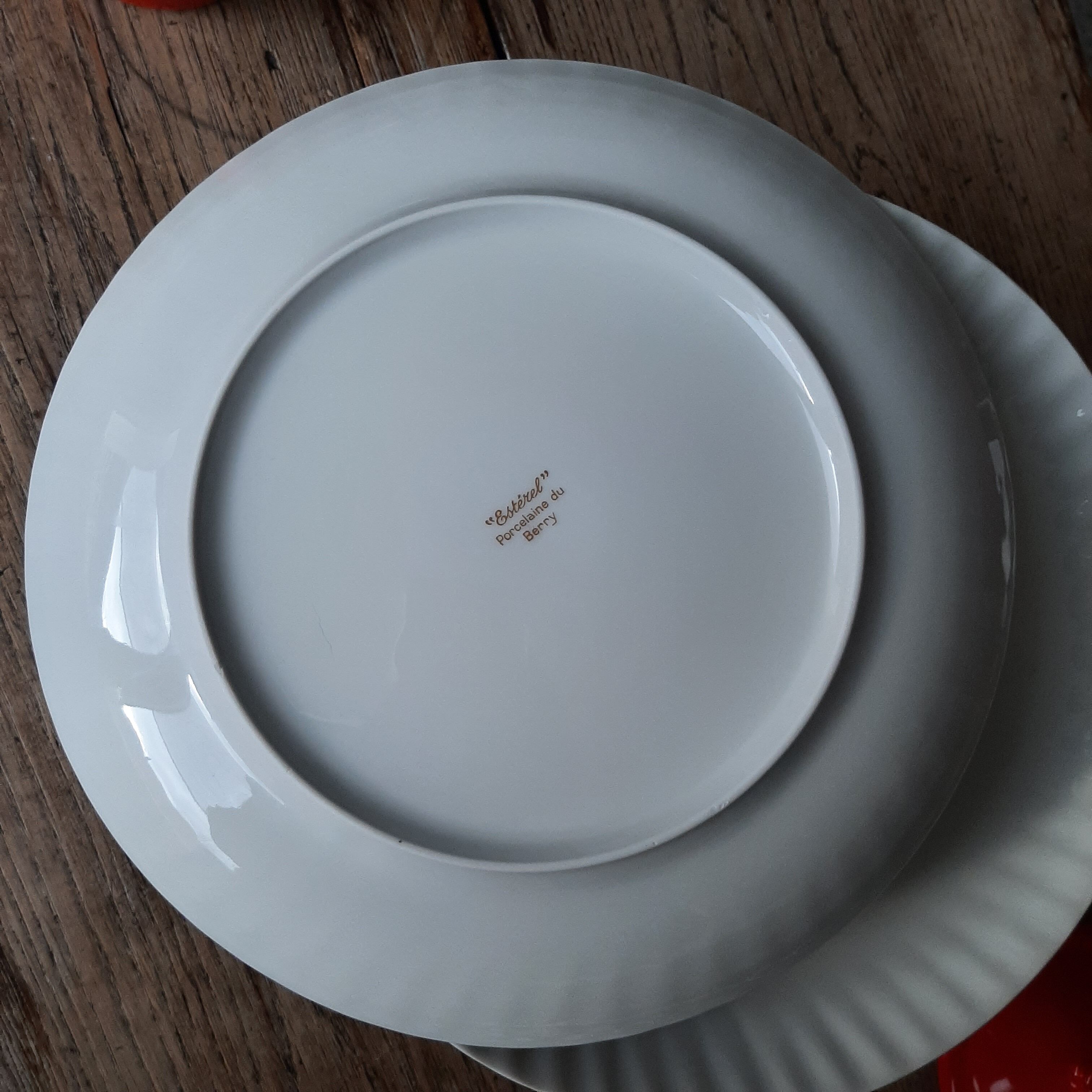 10 flat plates white porcelain from Berry