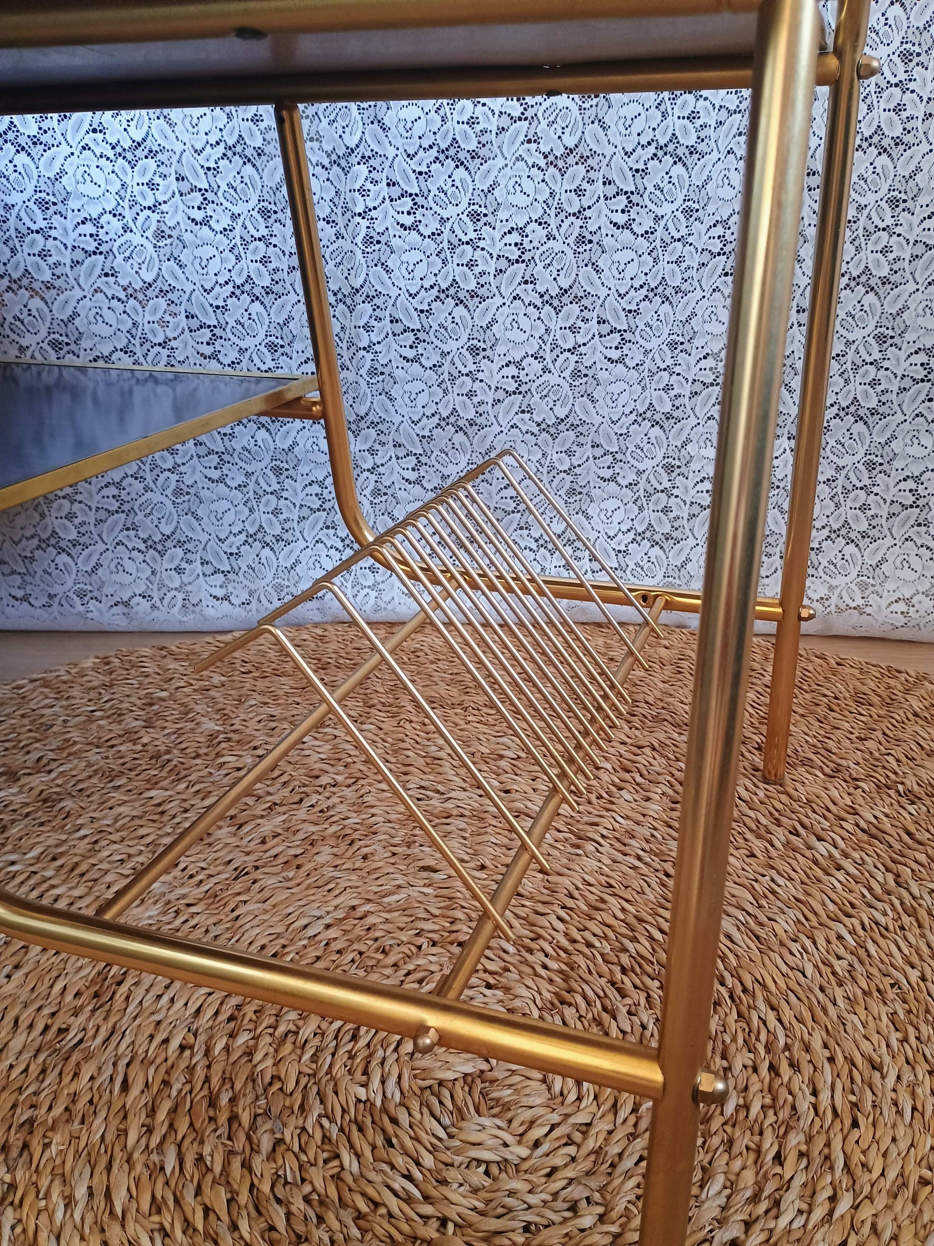 Coffee table with gold metal vinyl holder from the 70s)