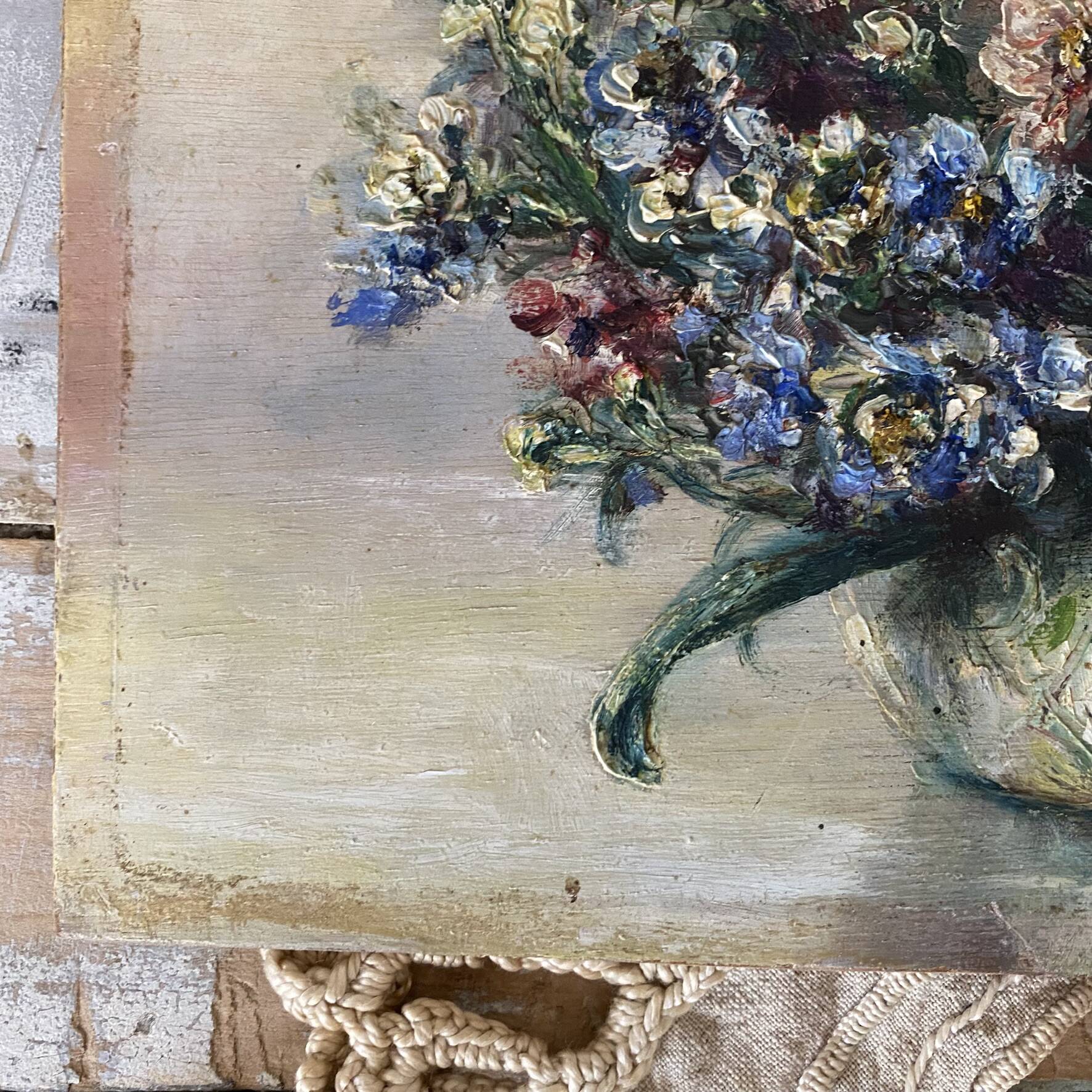 Old painting of a bouquet of flowers, oil on wood.