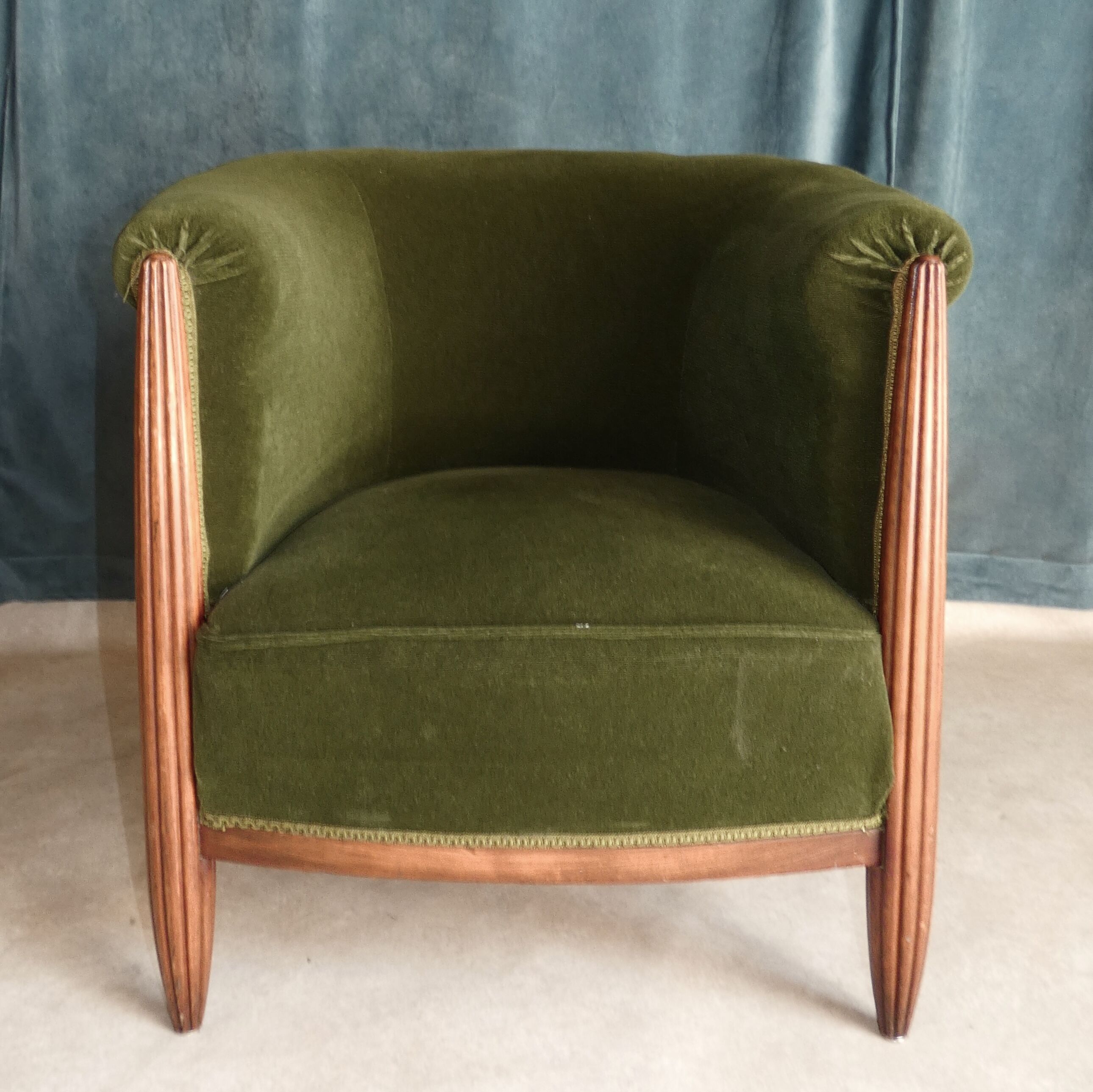 Armchair Art Deco wood and green velvet 1930