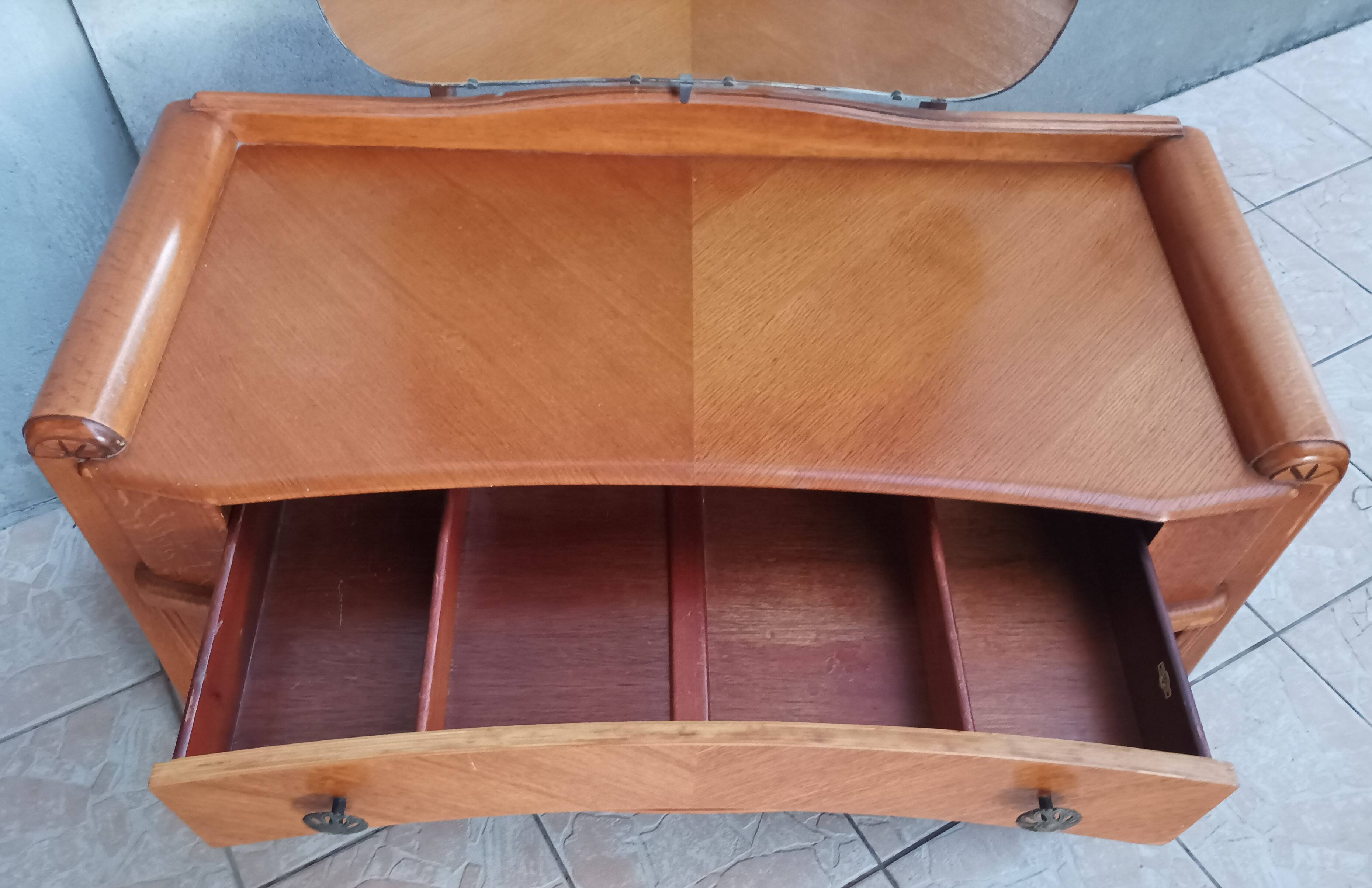 Austinsuite dressing table chest of drawers in Art Deco style oak 1960