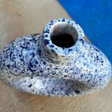 Round varnished flower vase