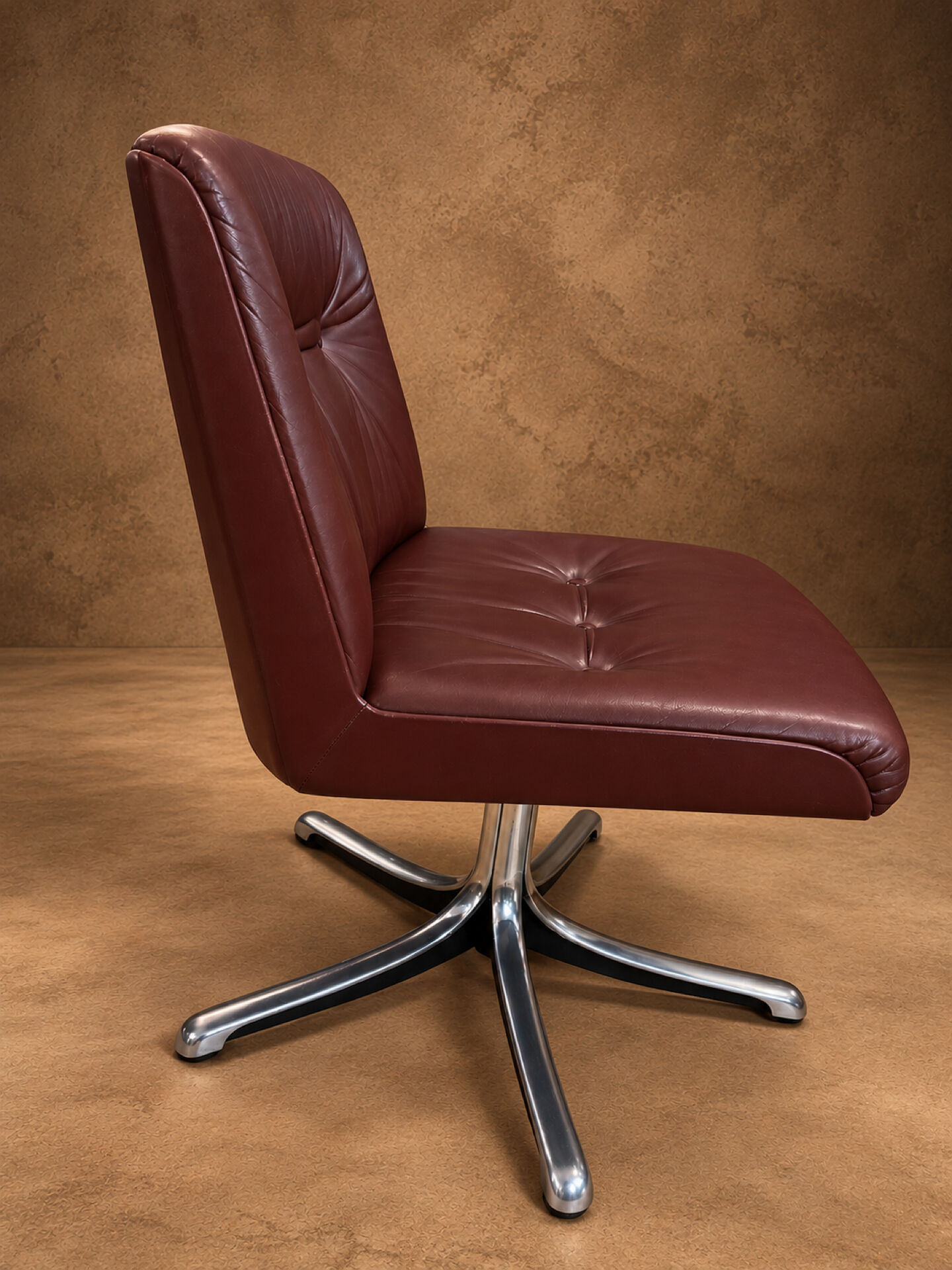 Pair of P128 armchairs by Osvaldo Borsani circa 1970