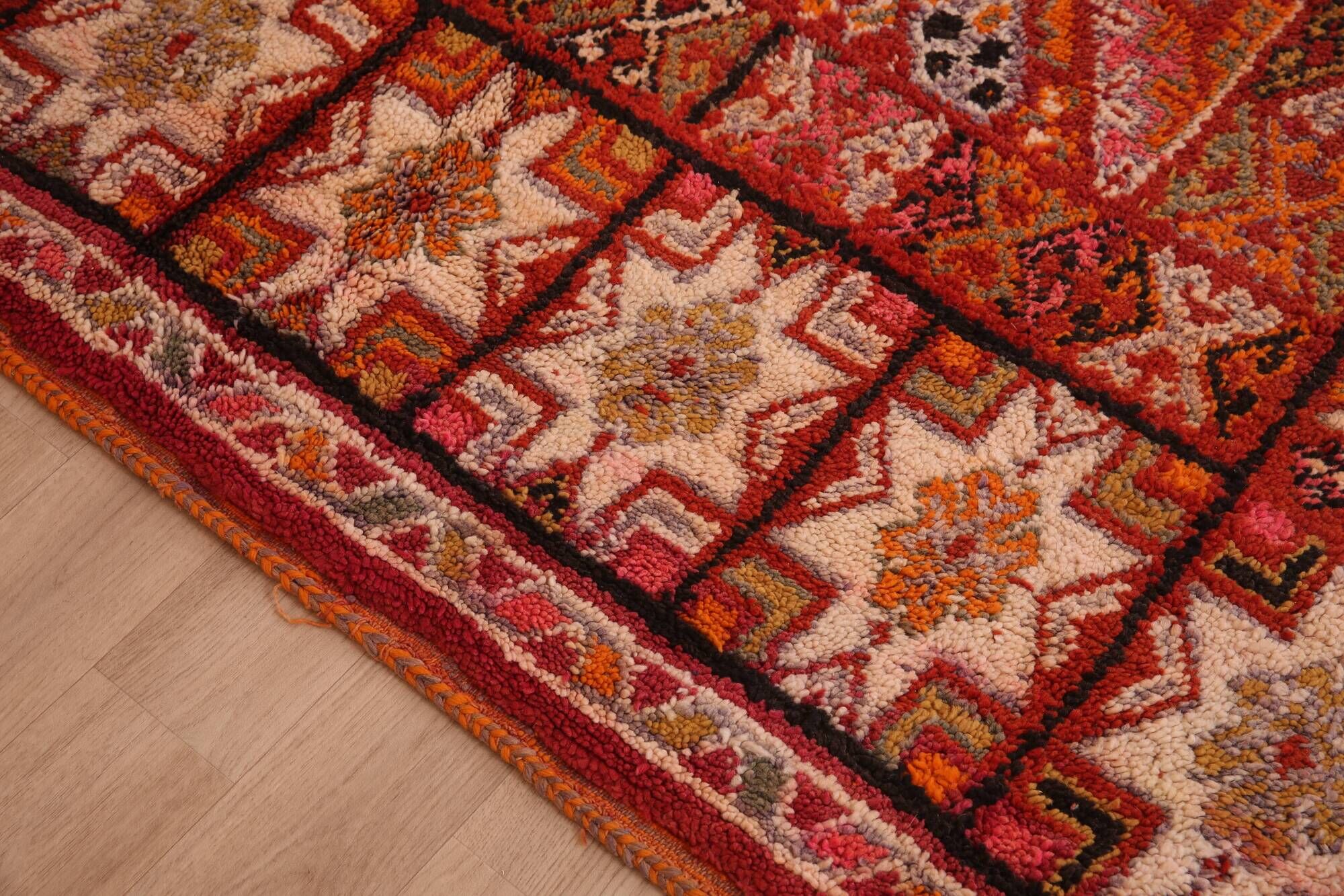 Vintage Moroccan Wool Rug 214 x 325 cm, Berber Handmade Rug Unique