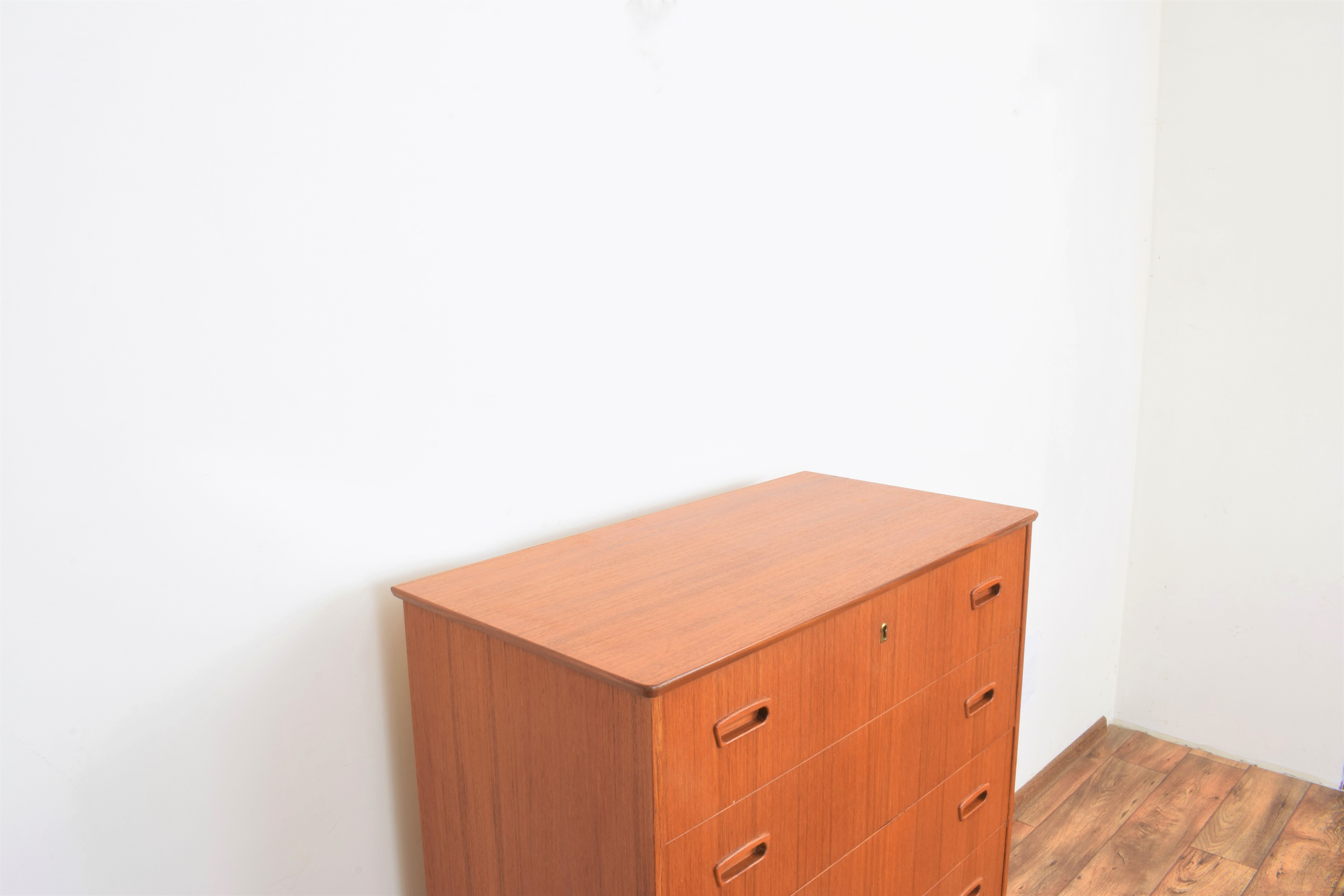 Mid-century danish teak chest of drawers, 1960