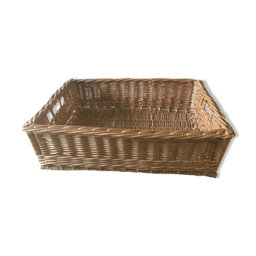 Wicker baker's basket