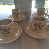 Set of 4 Pagnossin cups and saucers with vintage floral pattern
