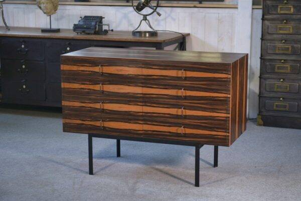1960s Gabonese ebony chest of drawers with 8 drawers