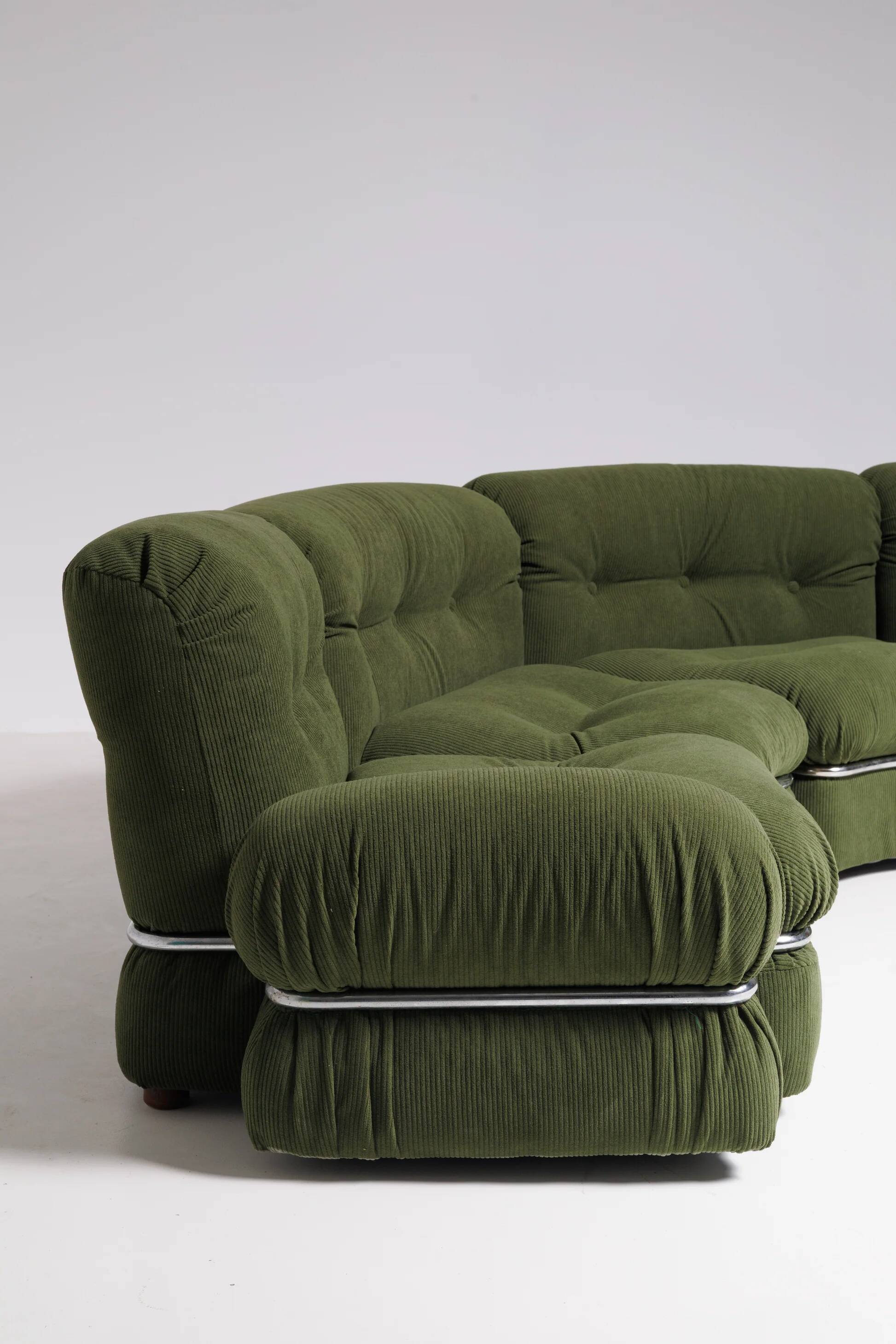 Vintage olive green modular sofa, Italy, 1970s