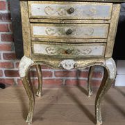 Bedside pair, 3 drawers, 1 drawer and a niche, painted golden wood, italian renaissance style