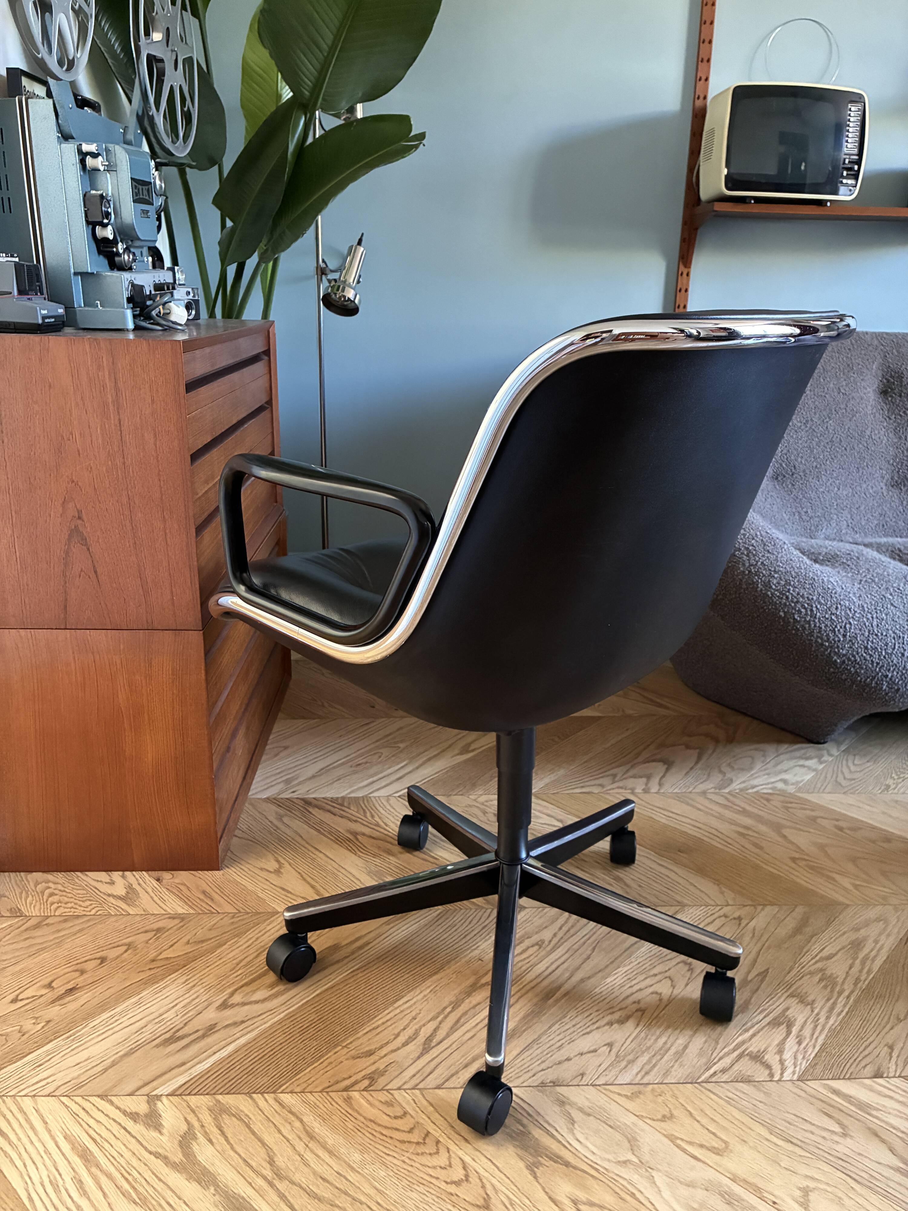 Charles Pollock armchair for Knoll