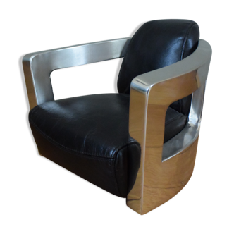 Fauteuil en métal et cuir