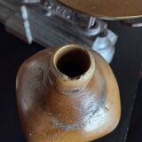 Bouteille ancienne d'eau minérale en grès de sel