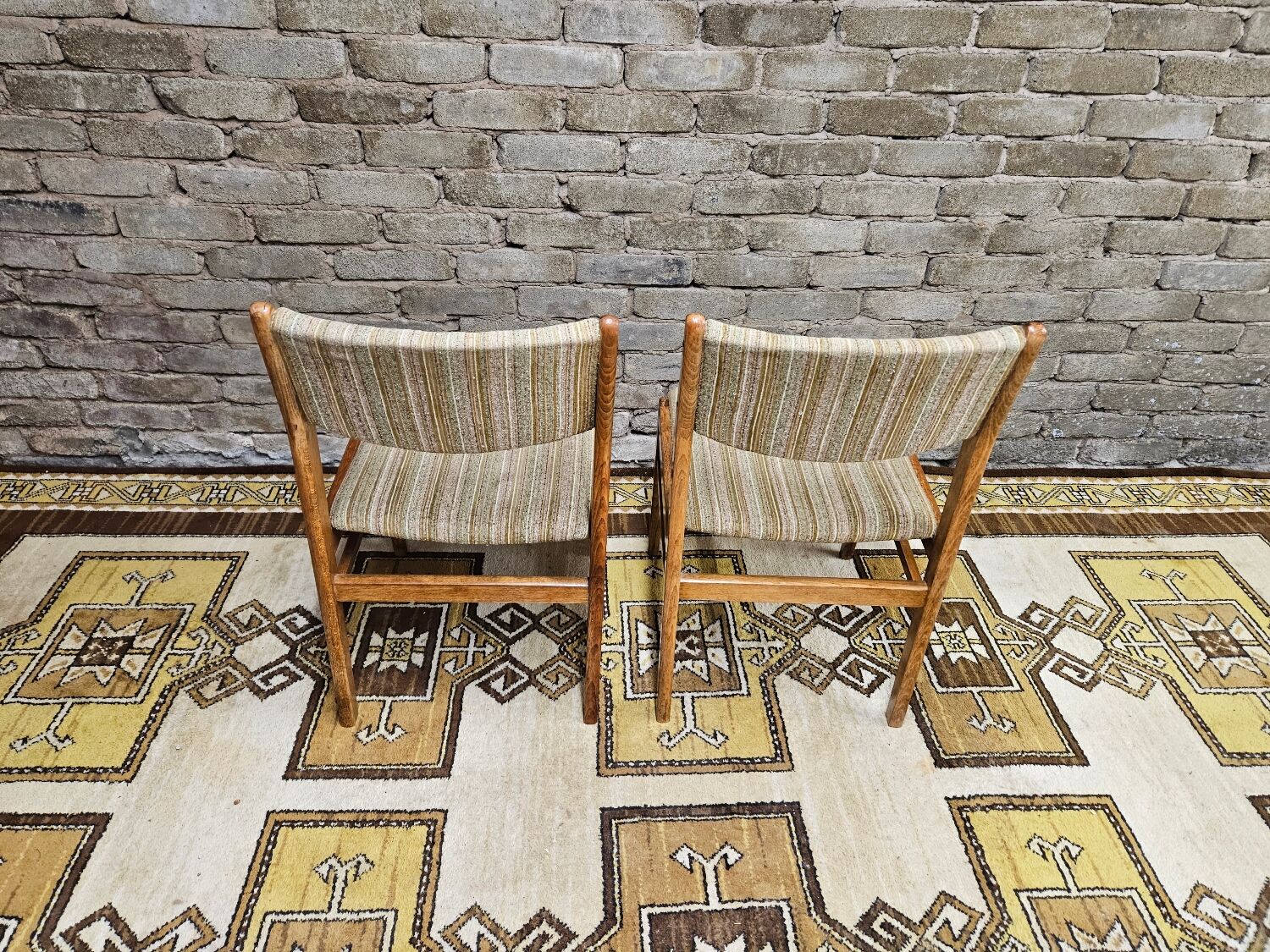 Paire de chaises scandinaves années 70