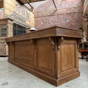 Oak counter from the early 20th century.