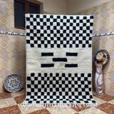 Handmade decorated Berber rug 250cm x 150cm