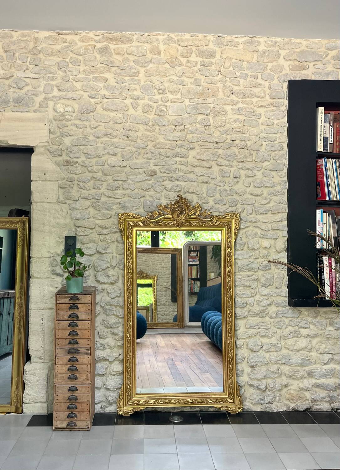 Sublime gilded pediment mirror with gold leaf 161cm