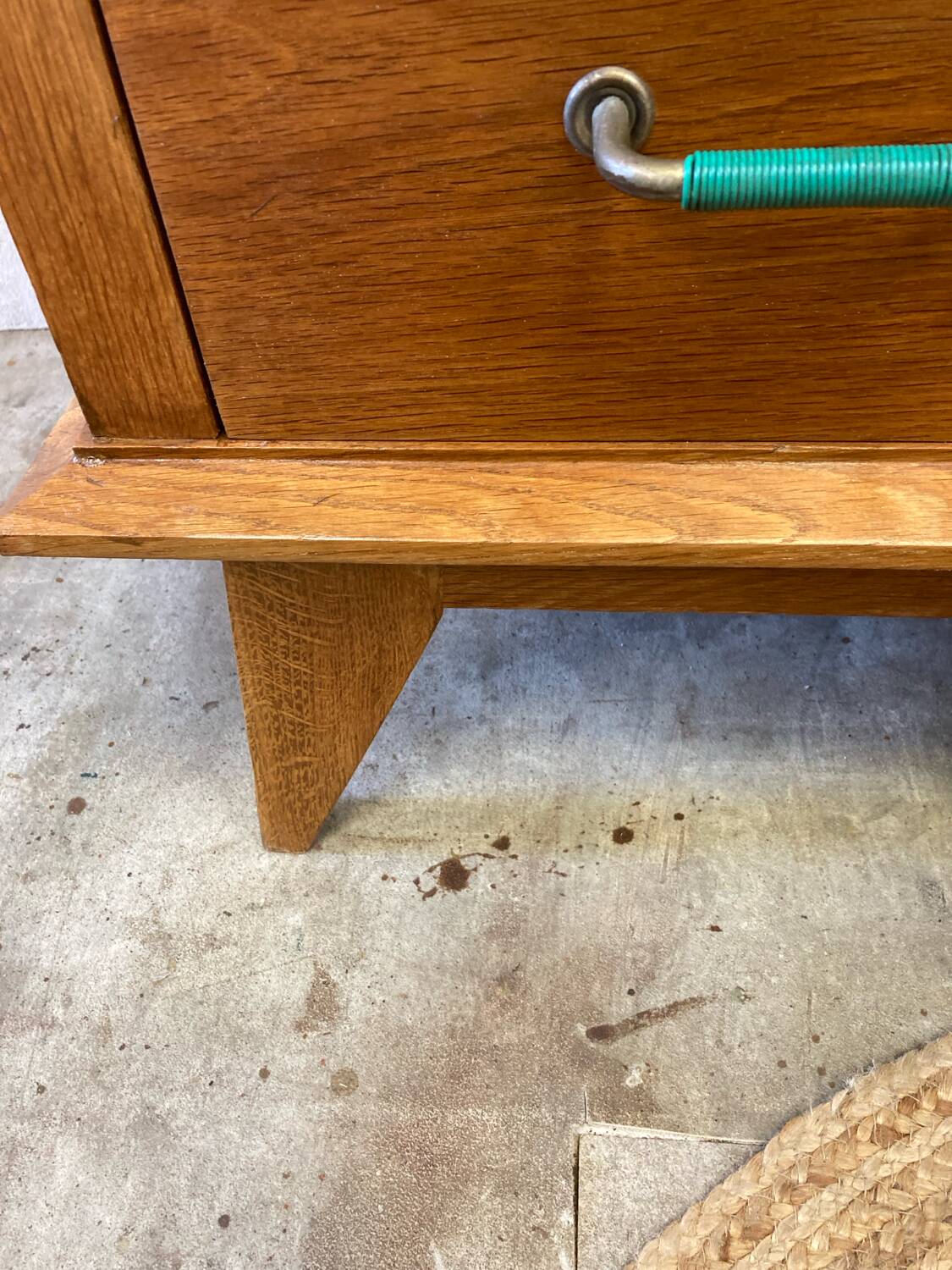 Commode vintage pieds compas