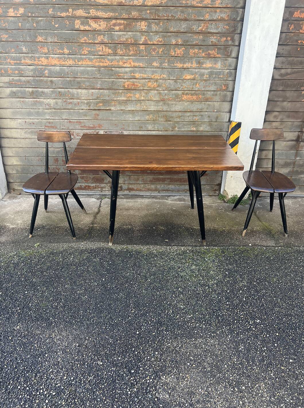 Set of table and chairs by Ilmari Tapiovaara Pirkaa.
