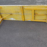 Brewery folding table