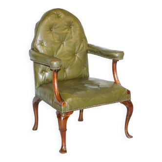 Georgian Gothic Revival Chesterfield armchair in leather, circa 1800.