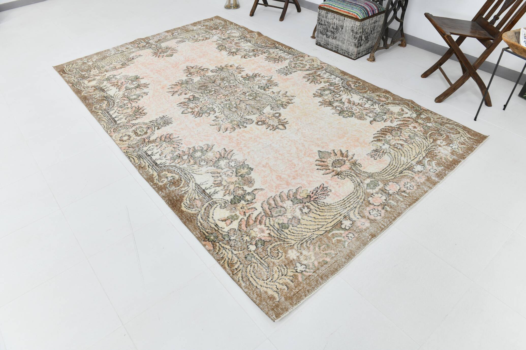 6x10 Classic Persian Vintage Rug, 179x303 Cm