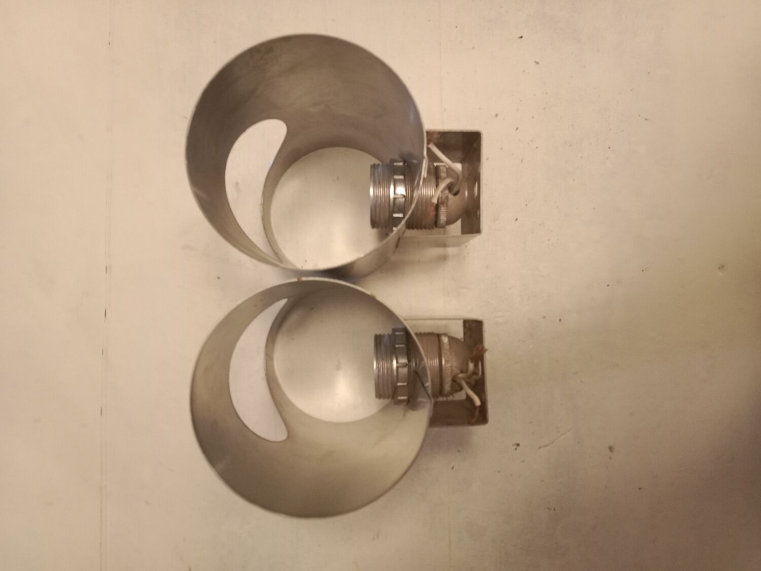Paire d'appliques murales inox oxar