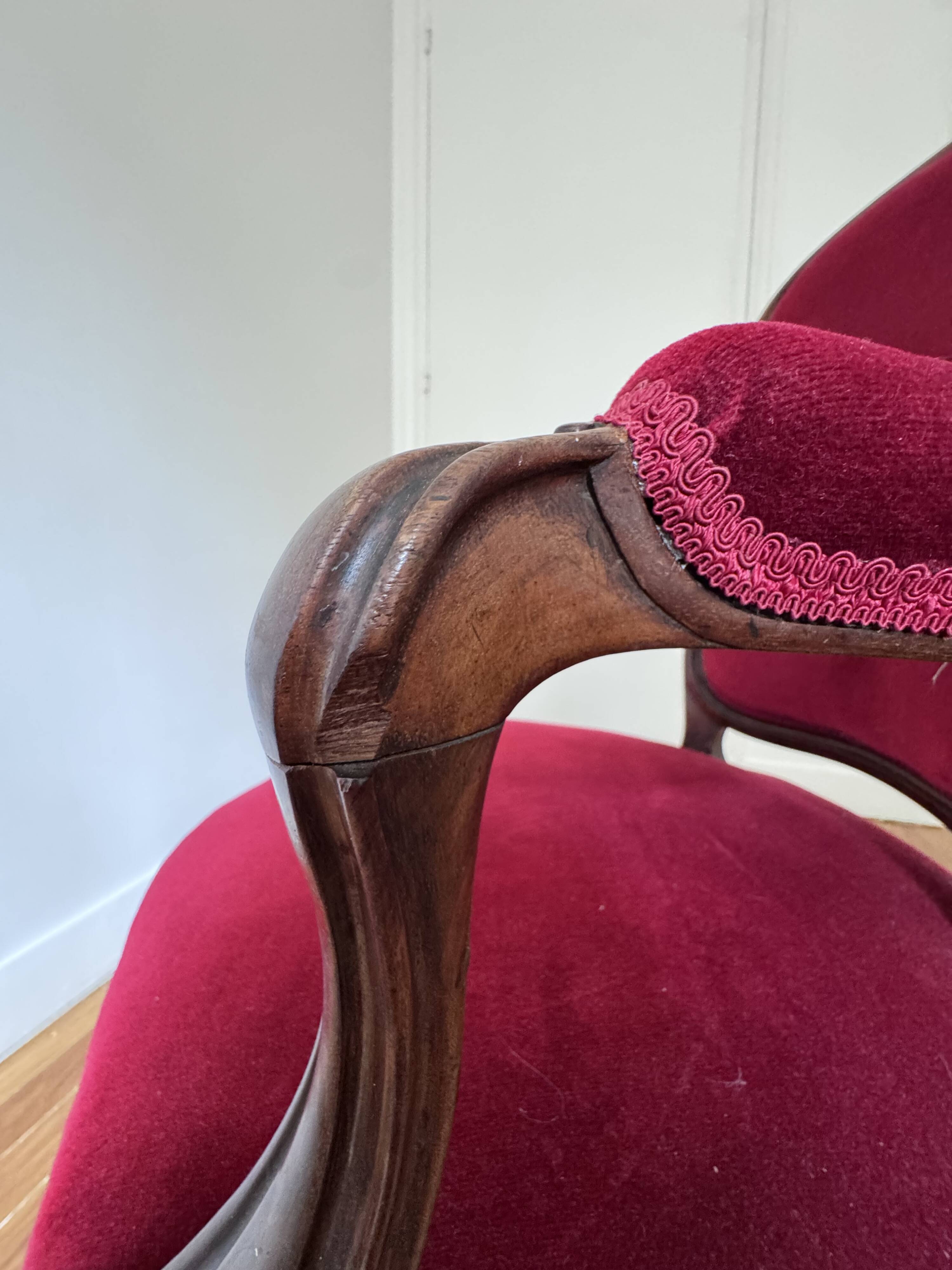 Fauteuil ancien voltaire velour rouge