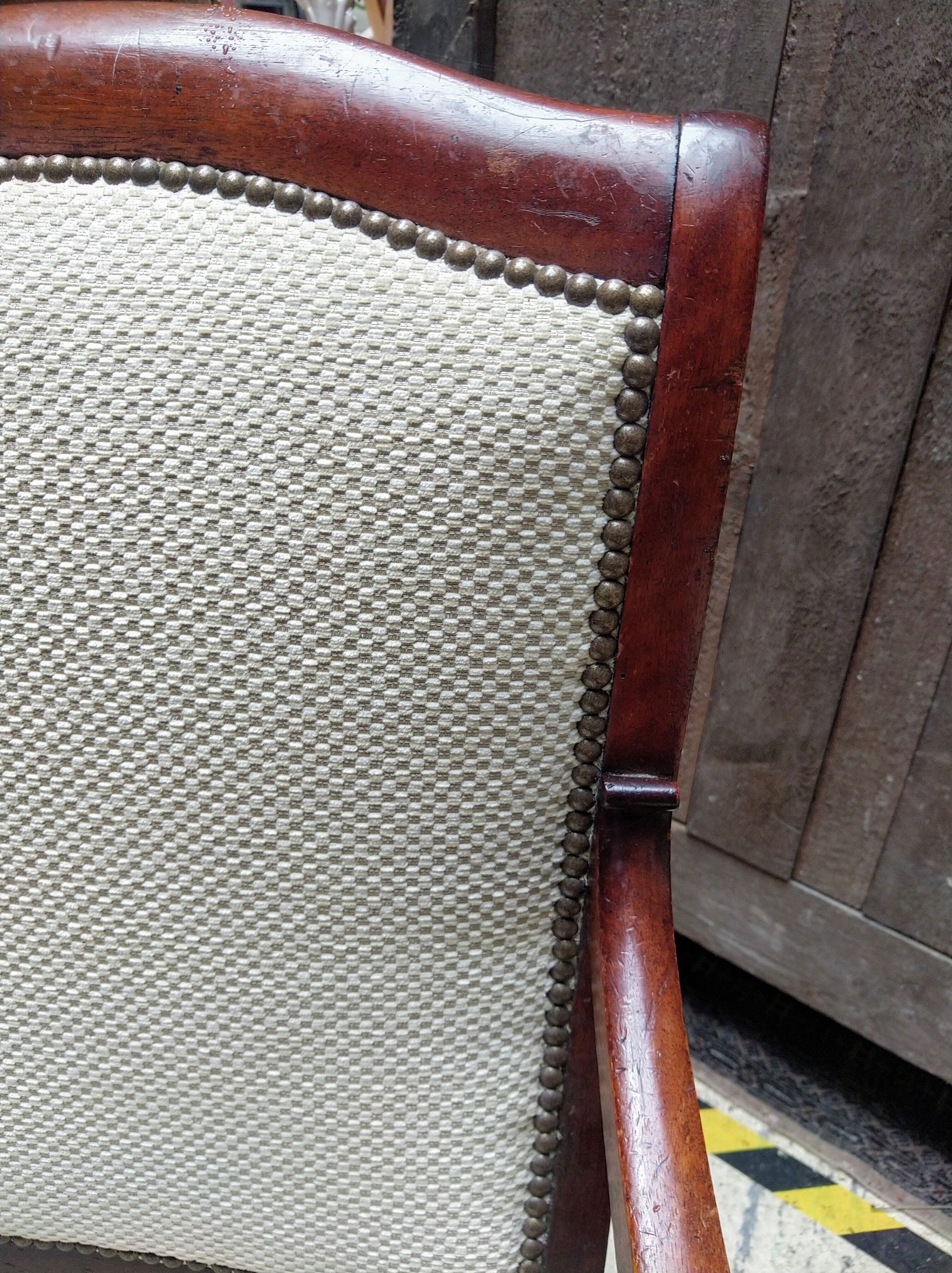 Paire de fauteuils en acajou d'époque Restauration estampillés Guinard