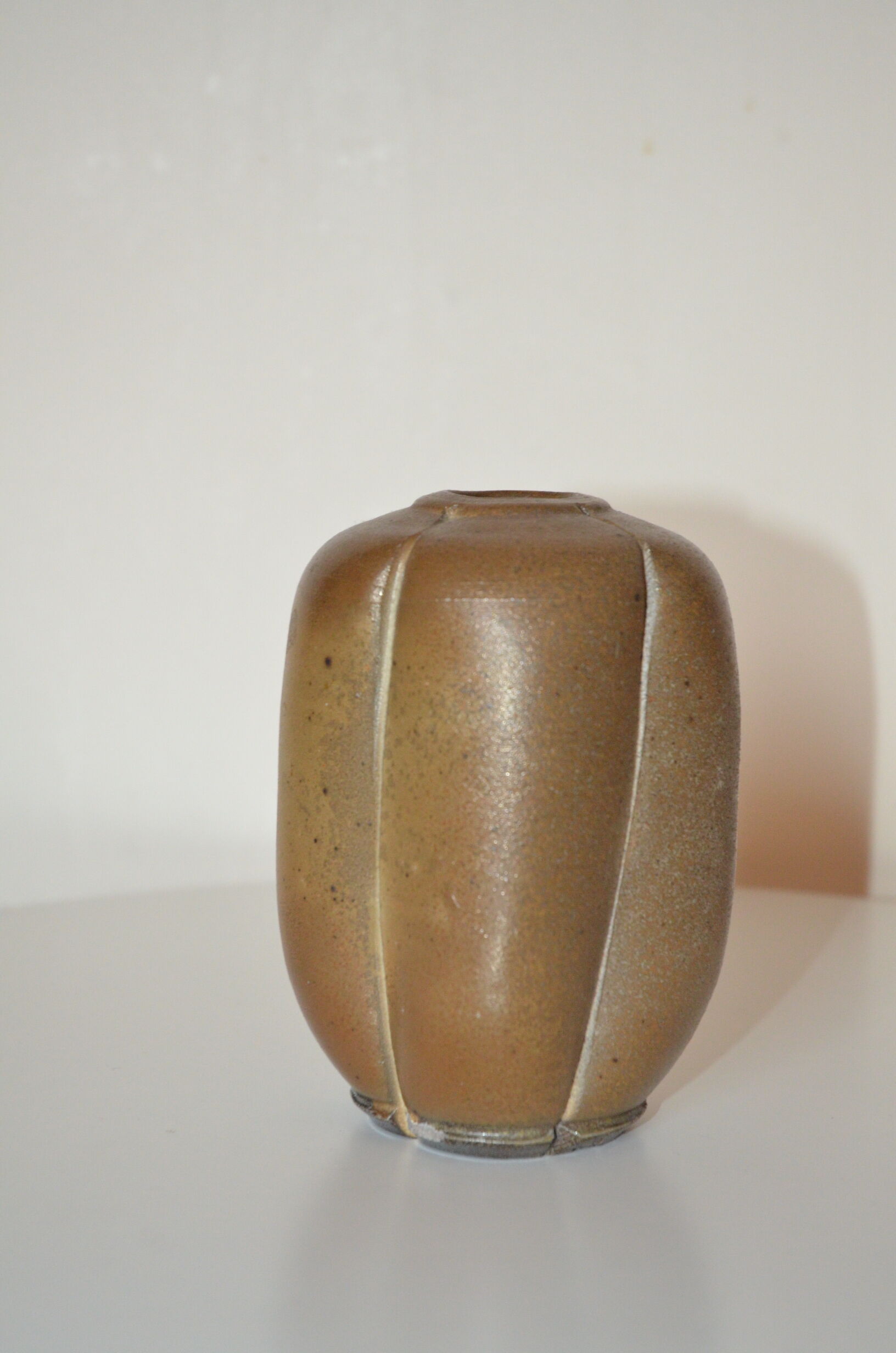 Vase en forme de cabosse de Cacao