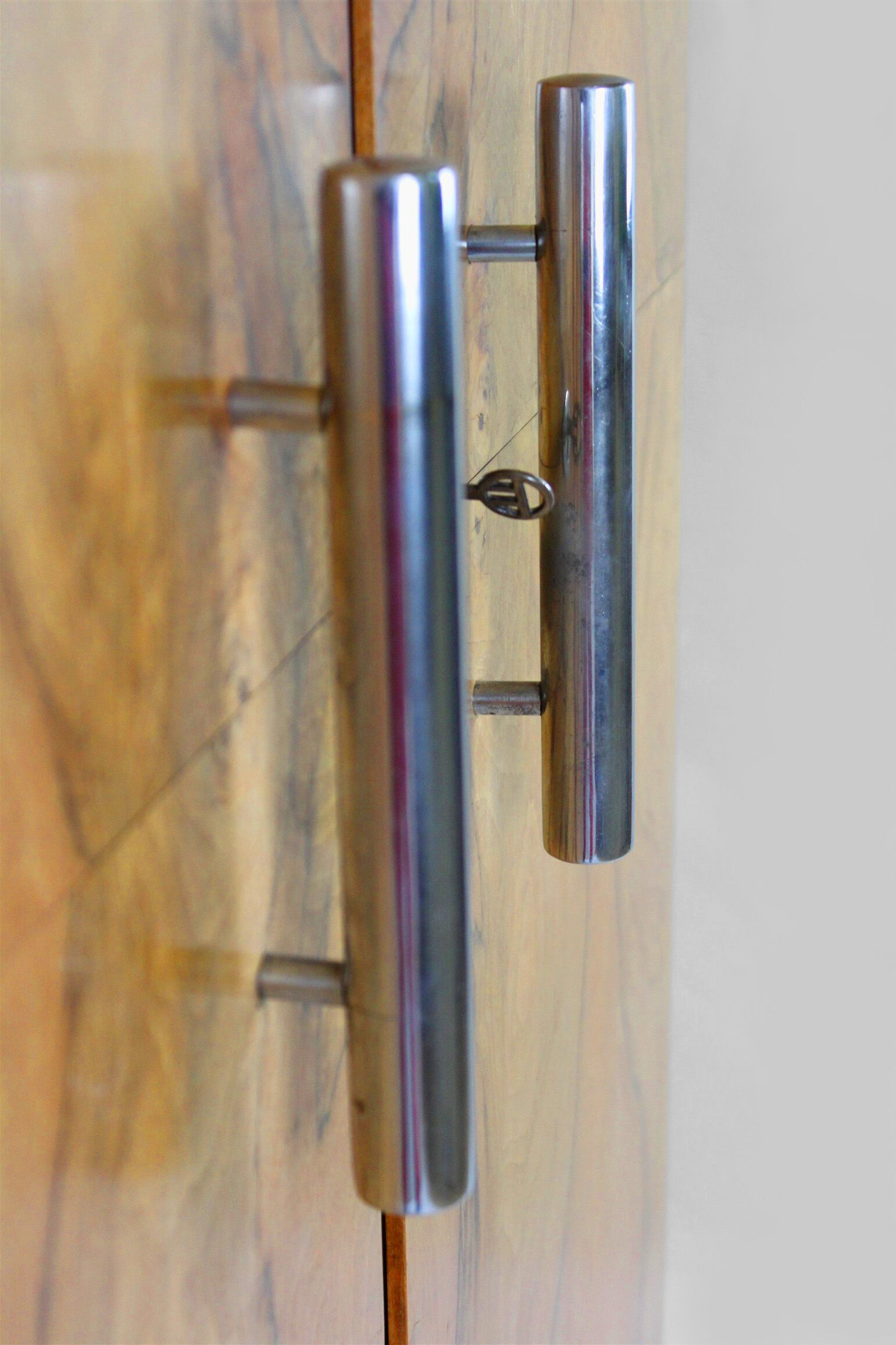 Bauhaus chromed tubular steel wardrobe, 1930s